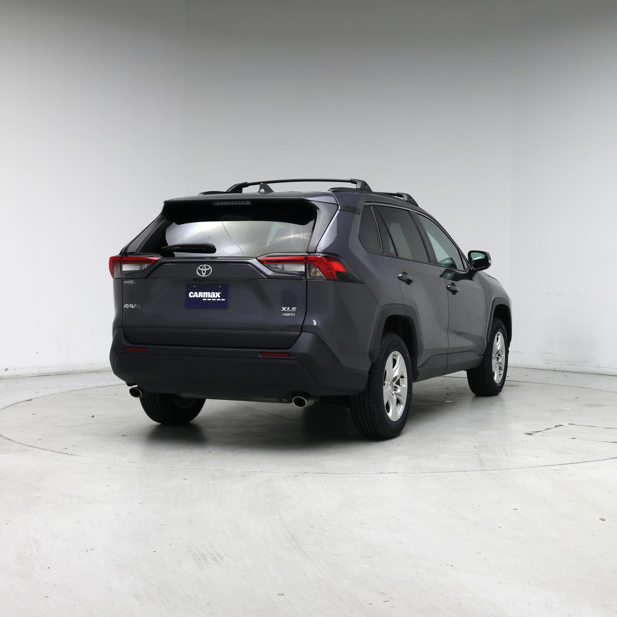 Thumbnail: 2021 Toyota RAV4 - 8