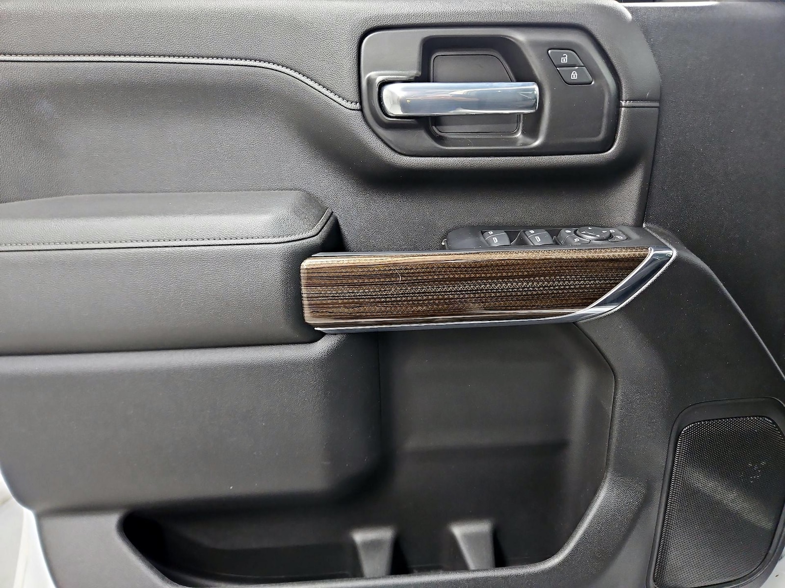 2022 Chevrolet Silverado 3500HD LT - Photo 13