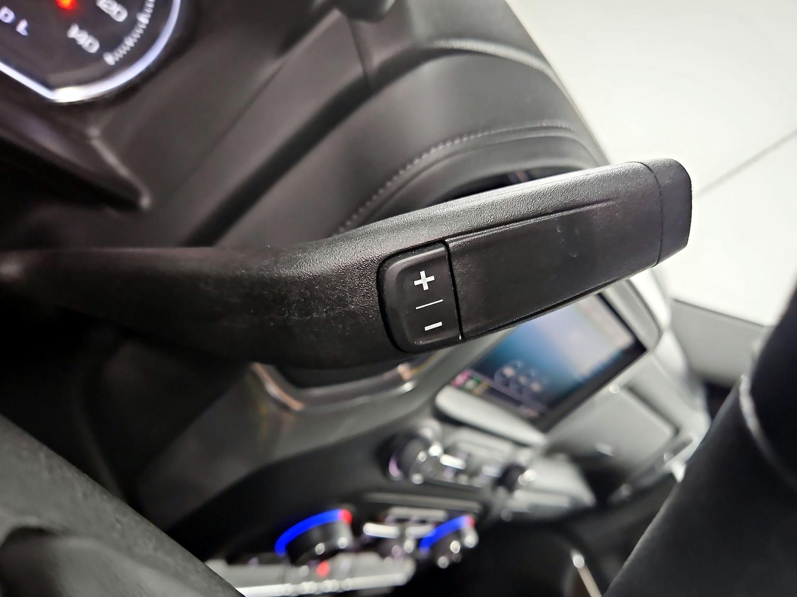 2022 Chevrolet Silverado 3500HD LT - Photo 18