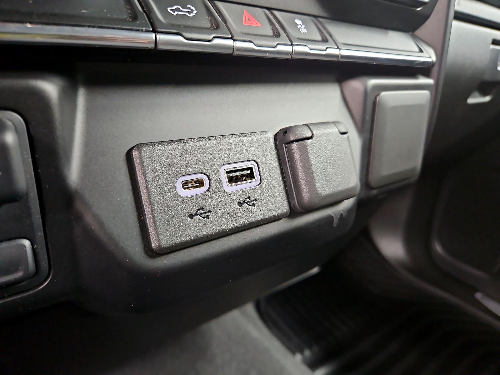 2022 Chevrolet Silverado 3500HD LT - Photo 19