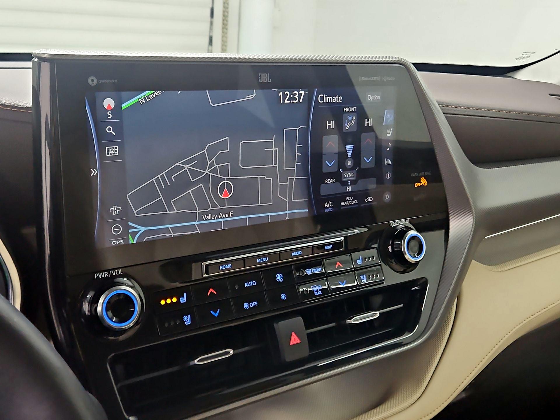Thumbnail: 2021 Toyota Highlander - 14