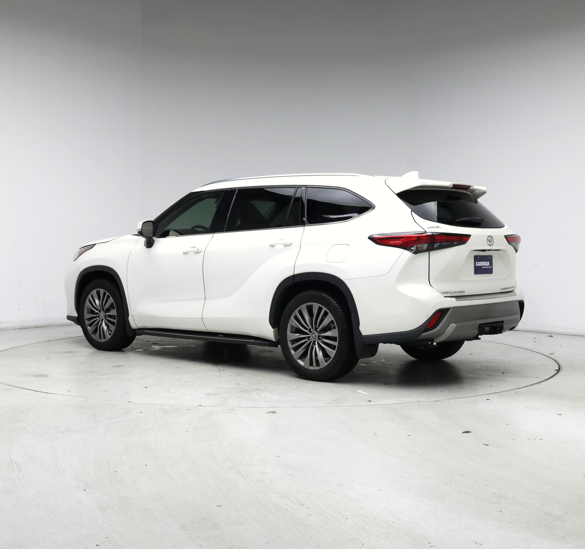 Thumbnail: 2021 Toyota Highlander - 2