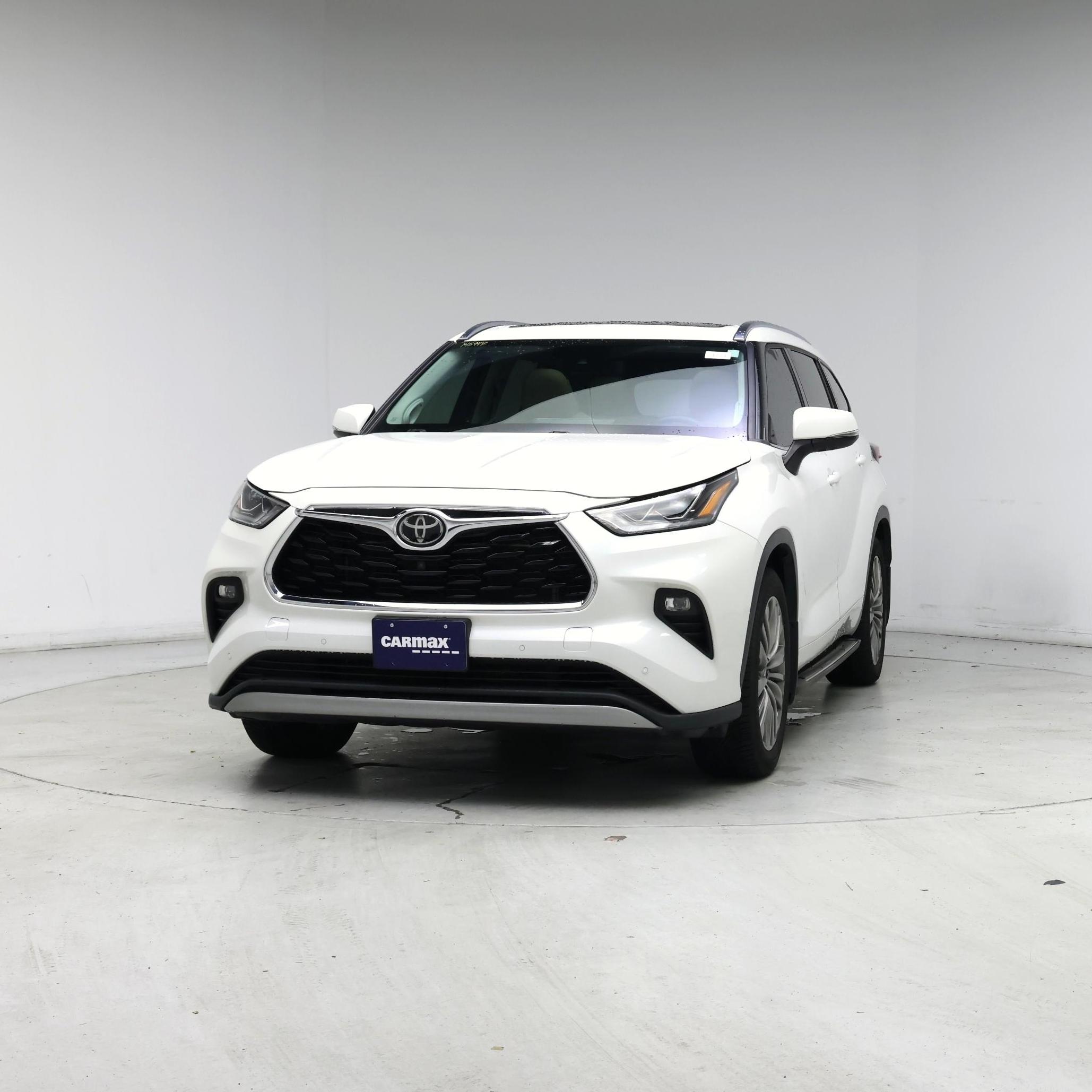 Thumbnail: 2021 Toyota Highlander - 4