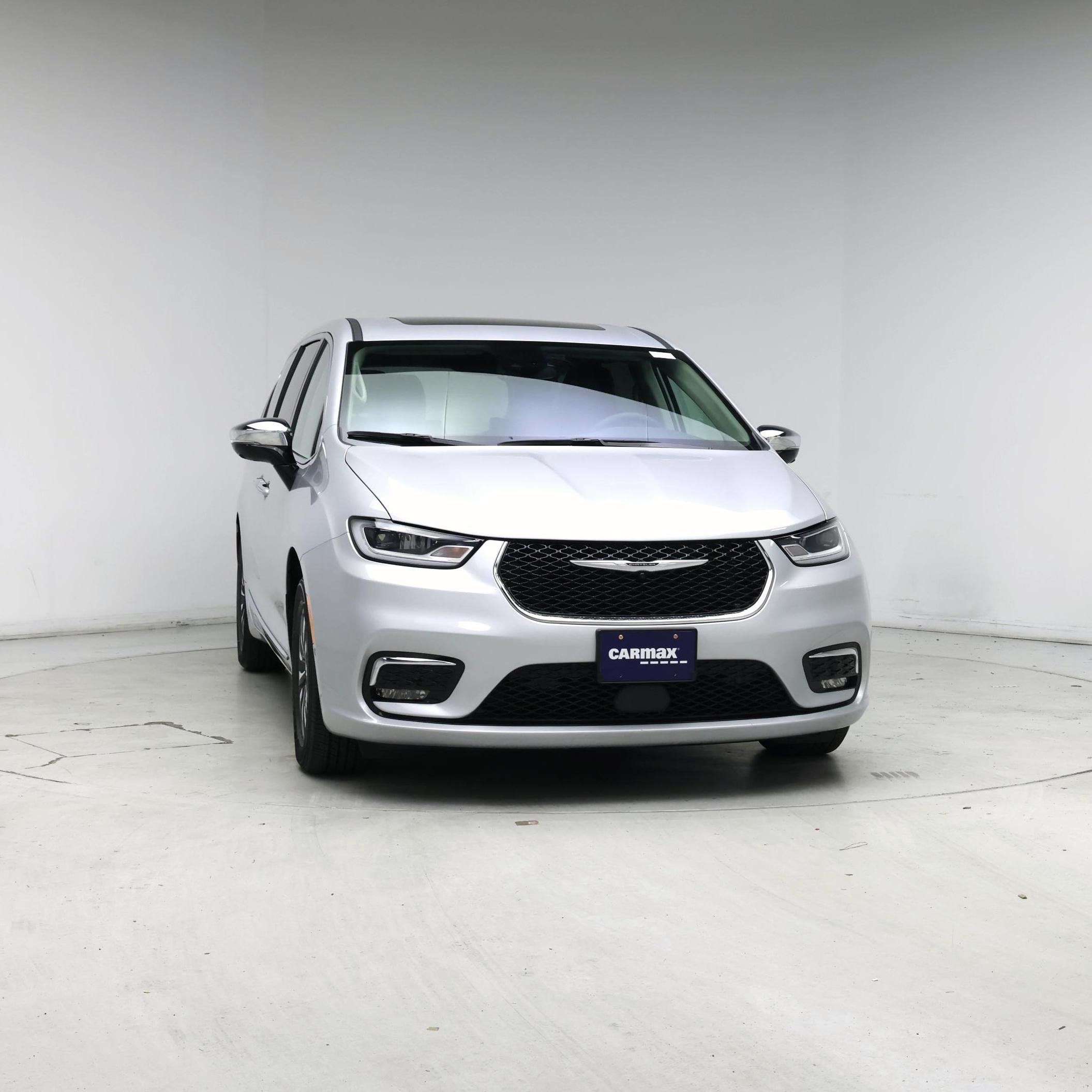 Thumbnail: 2023 Chrysler Pacifica - 5