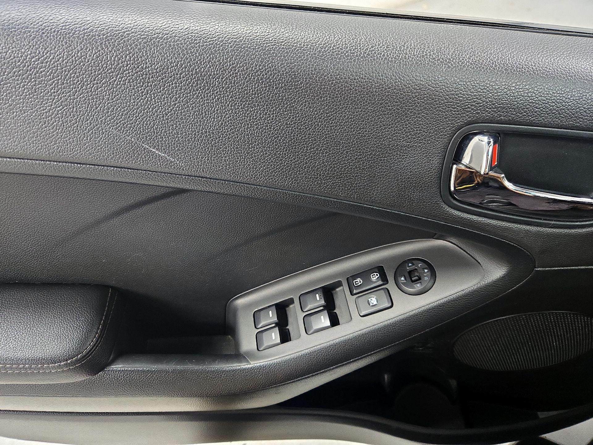 Thumbnail: 2016 Kia Forte - 12