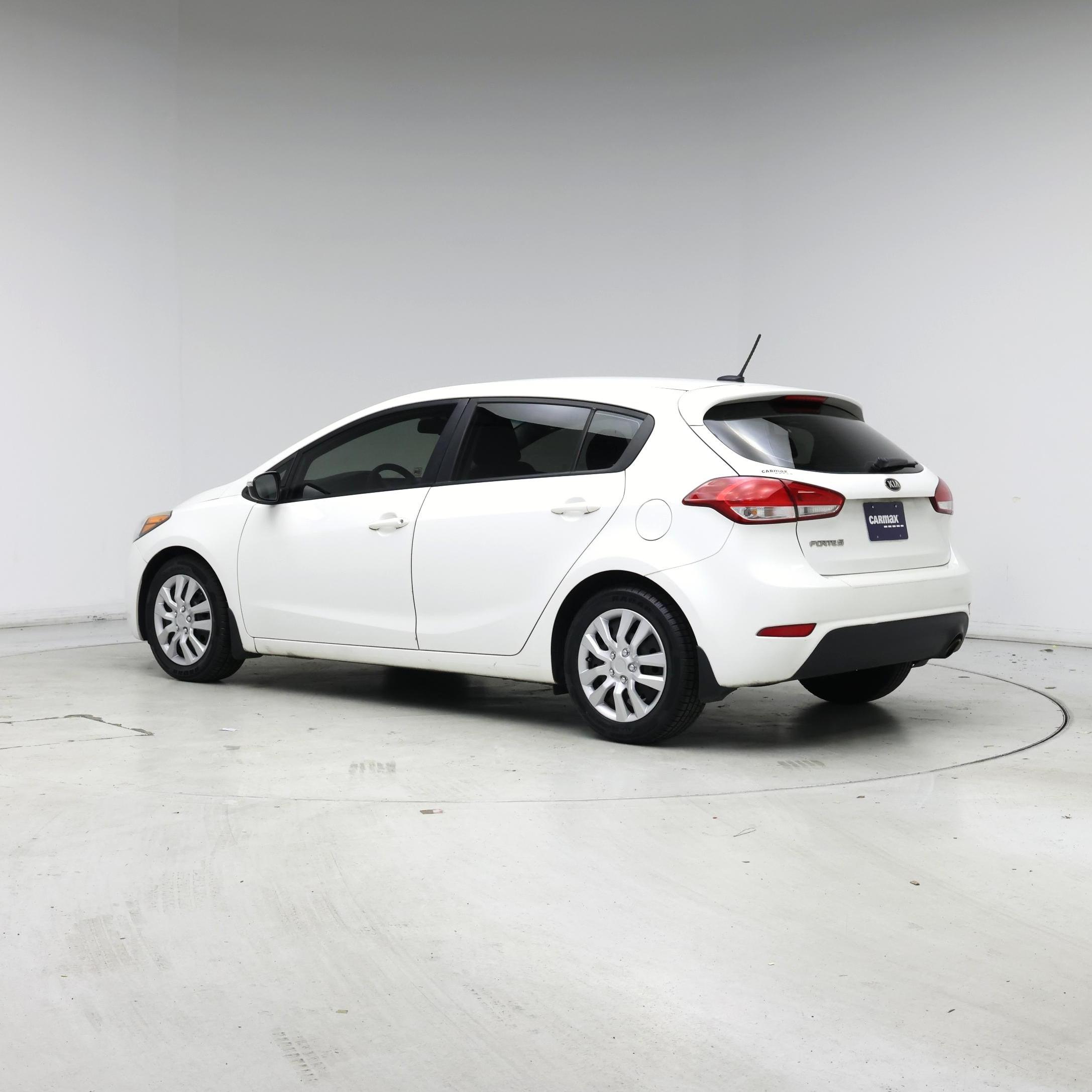 Thumbnail: 2016 Kia Forte - 2