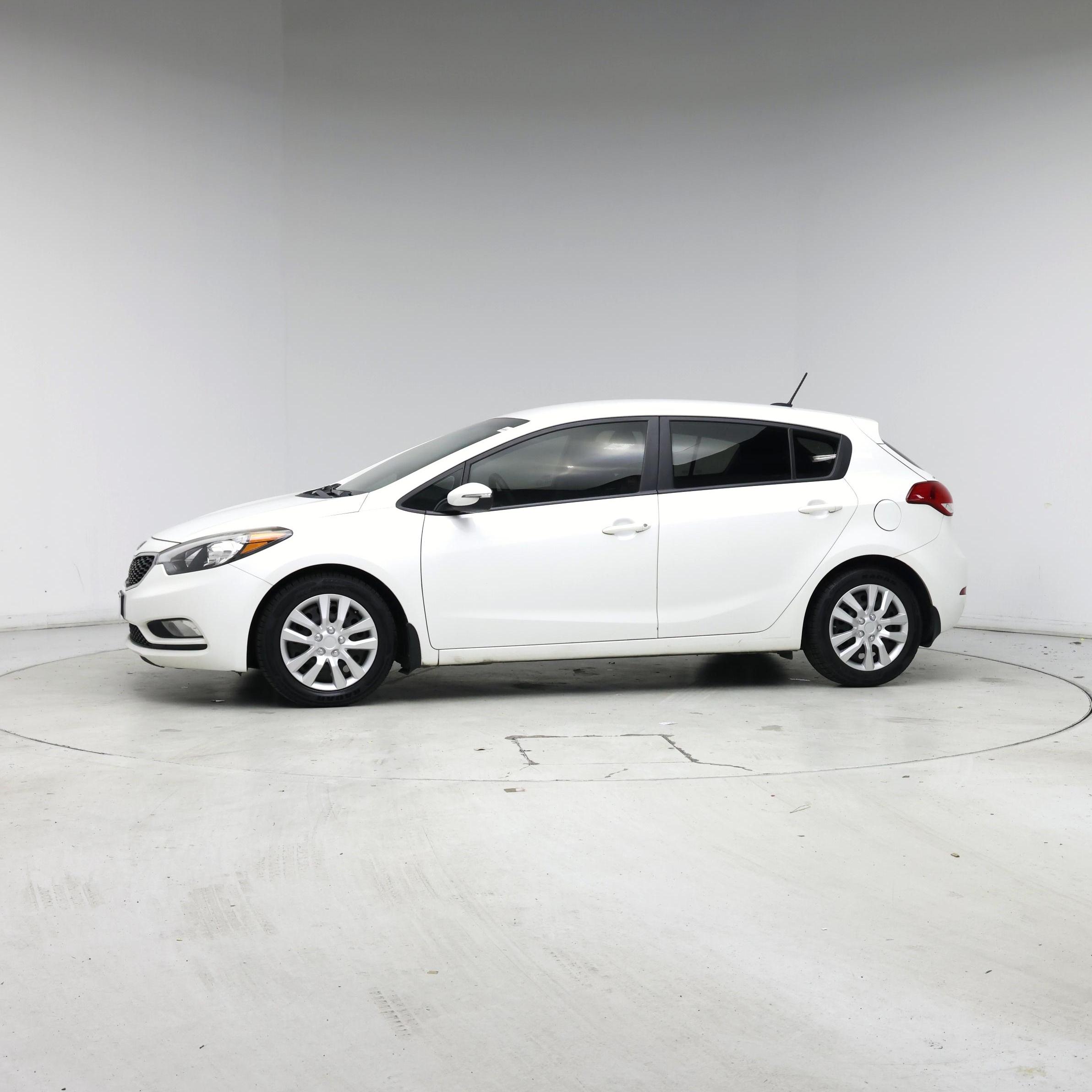 Thumbnail: 2016 Kia Forte - 3