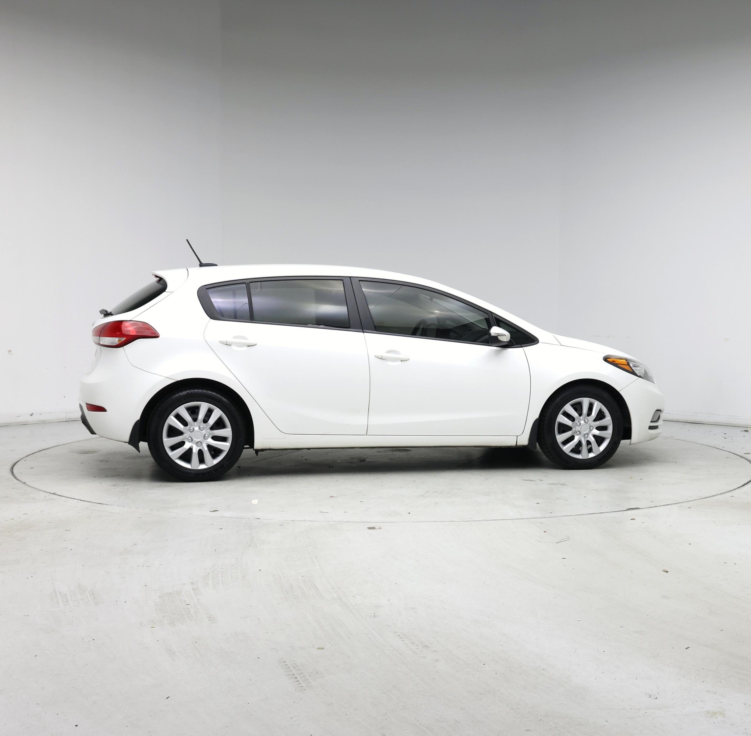 Thumbnail: 2016 Kia Forte - 7