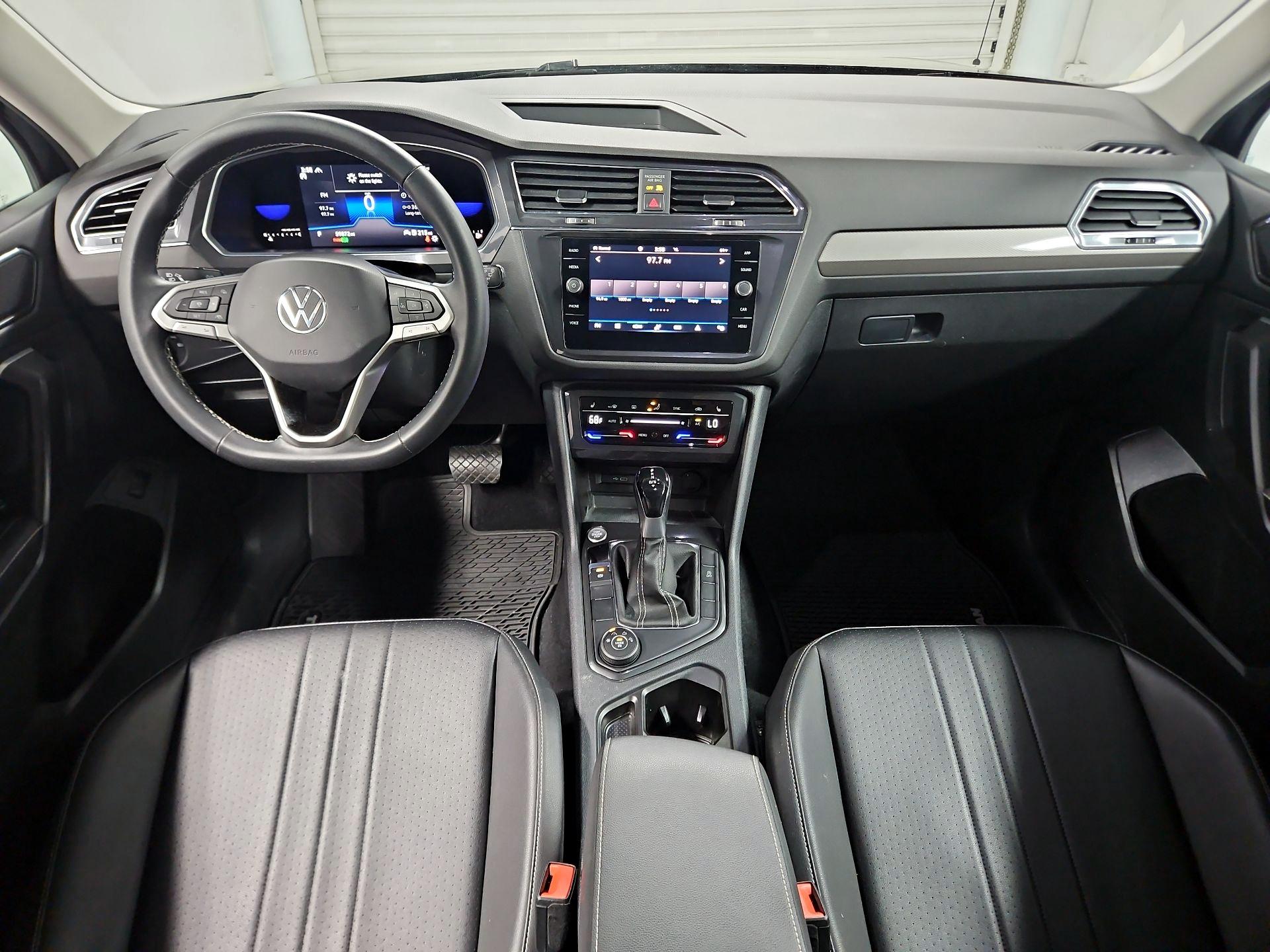 Thumbnail: 2022 Volkswagen Tiguan - 9