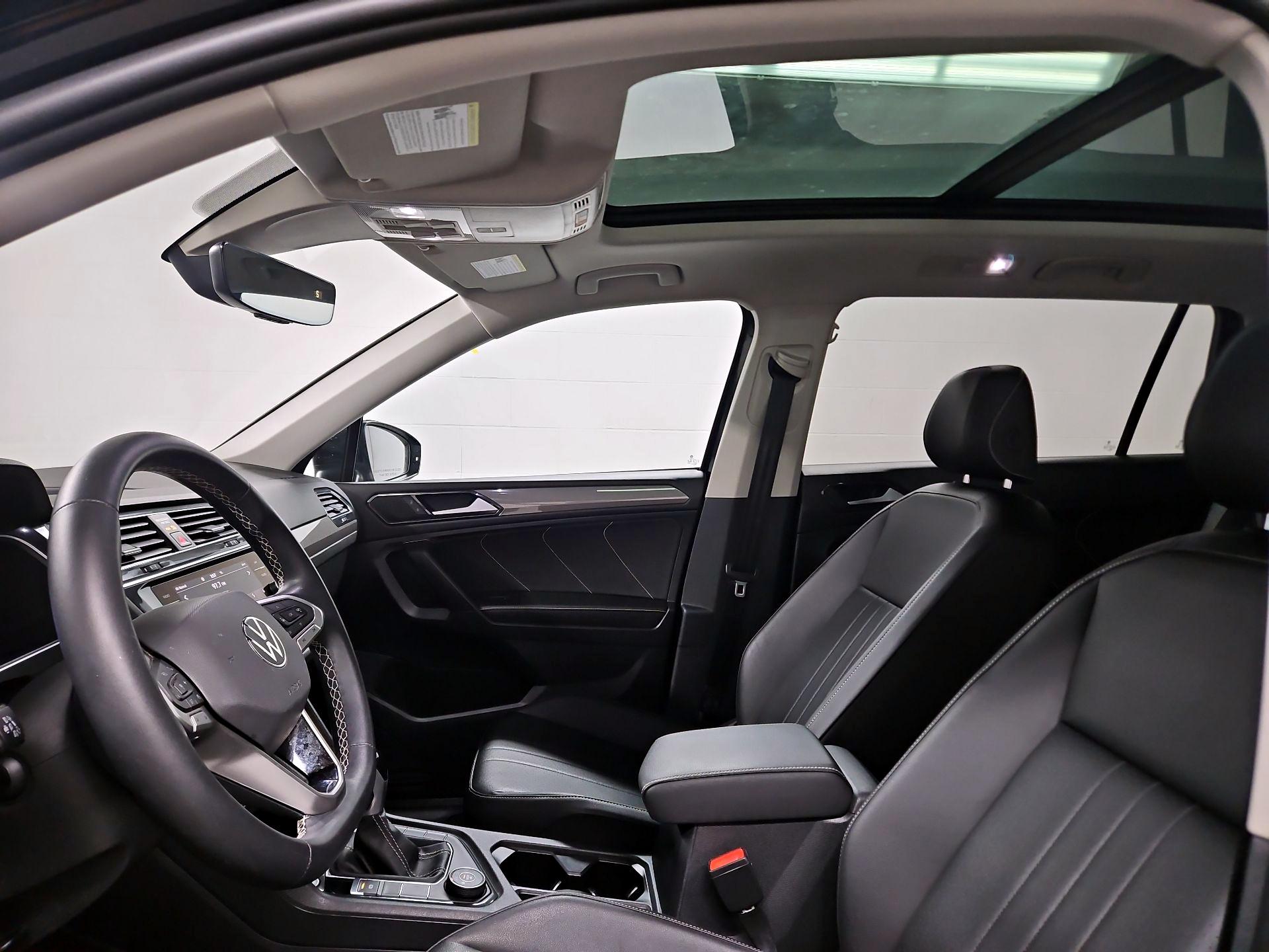 Thumbnail: 2022 Volkswagen Tiguan - 19