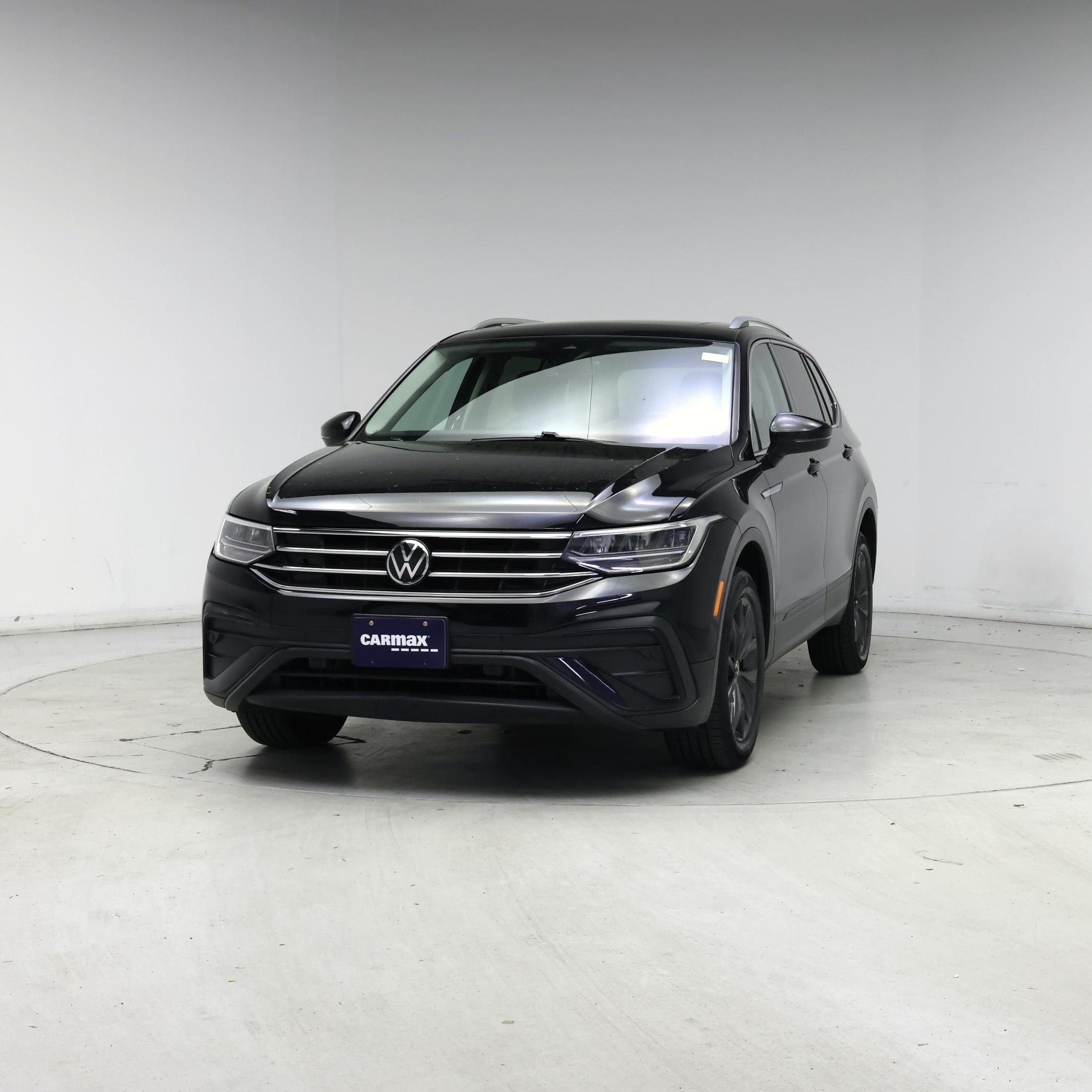 Thumbnail: 2022 Volkswagen Tiguan - 4