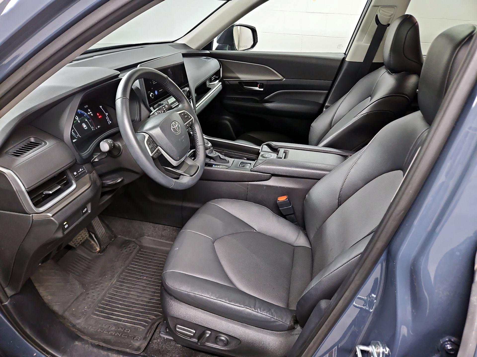 Thumbnail: 2025 Toyota Grand Highlander - 11