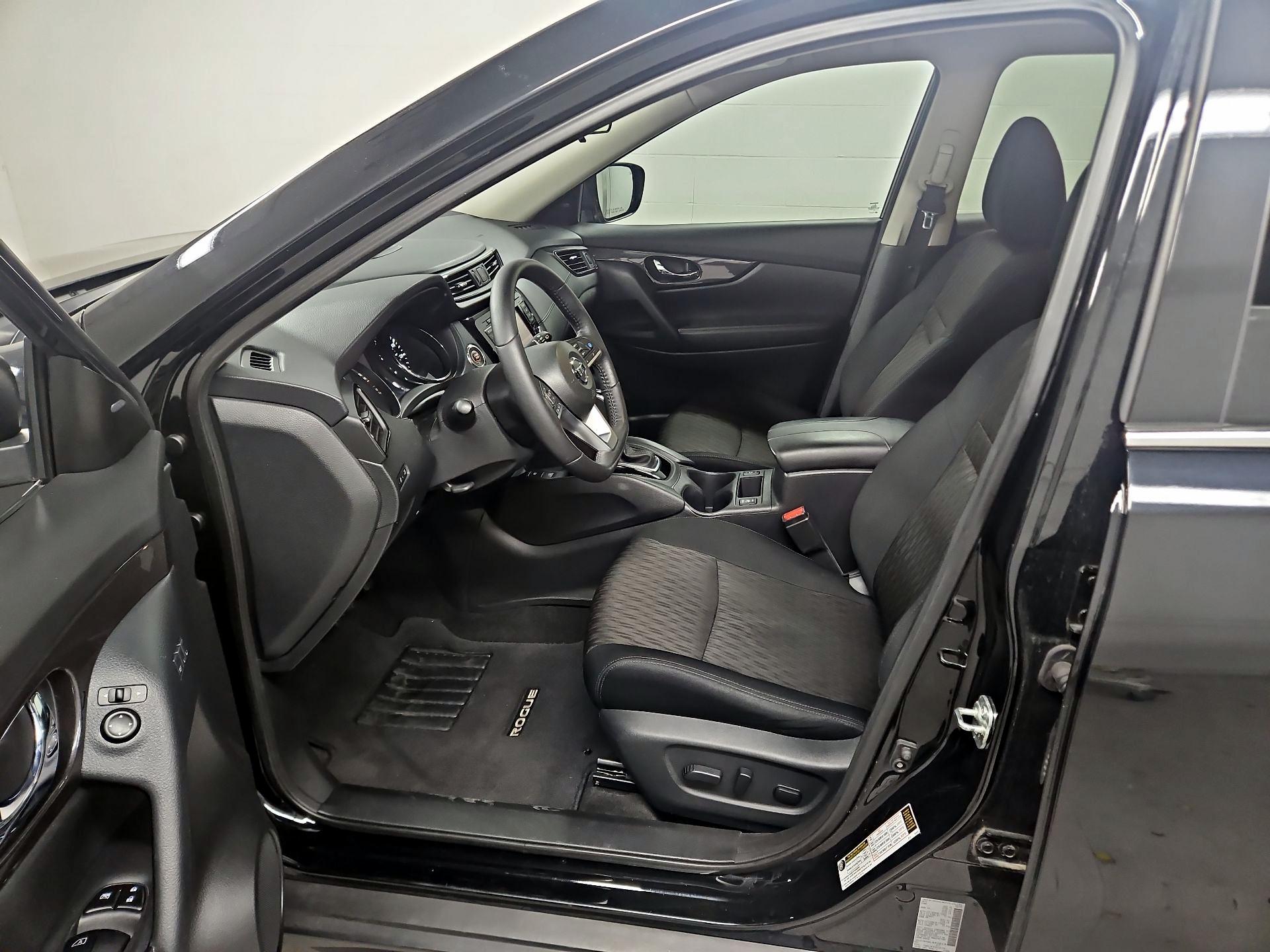 Thumbnail: 2019 Nissan Rogue - 11