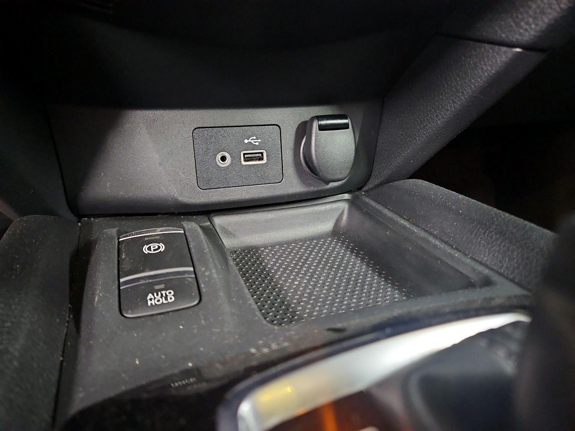 Thumbnail: 2019 Nissan Rogue - 19