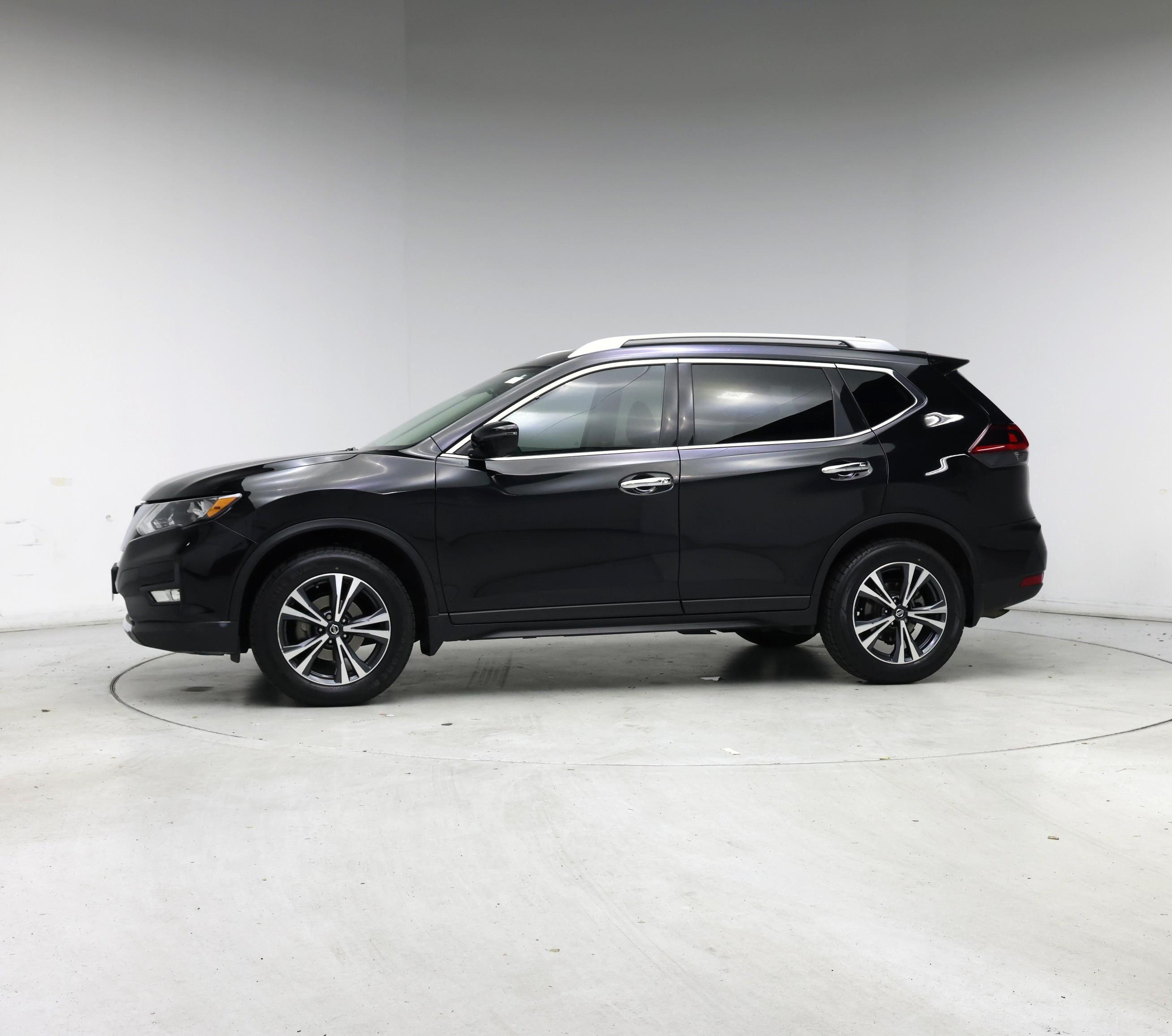 Thumbnail: 2019 Nissan Rogue - 3