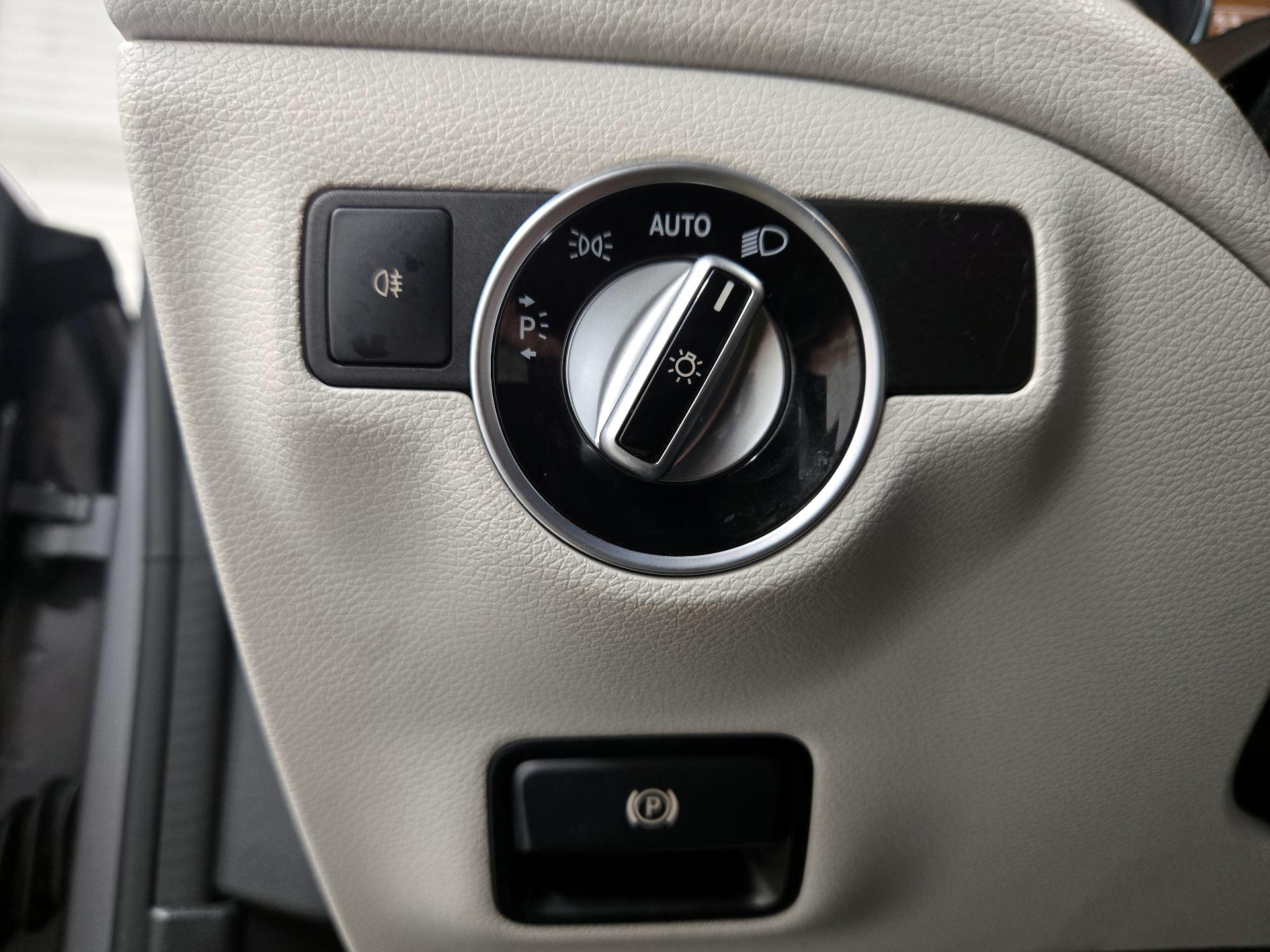 Thumbnail: 2015 Mercedes-Benz CLA - 13