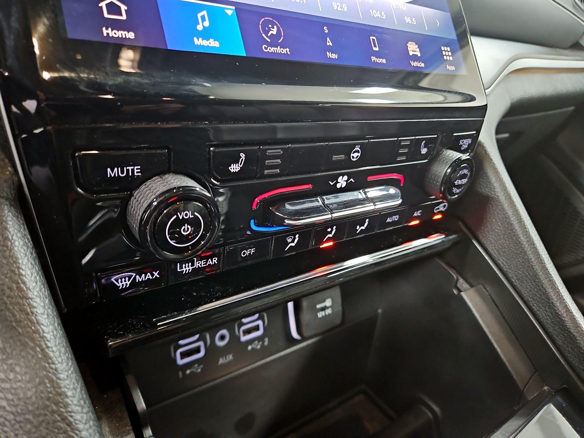 Thumbnail: 2024 Jeep Grand Cherokee L - 17