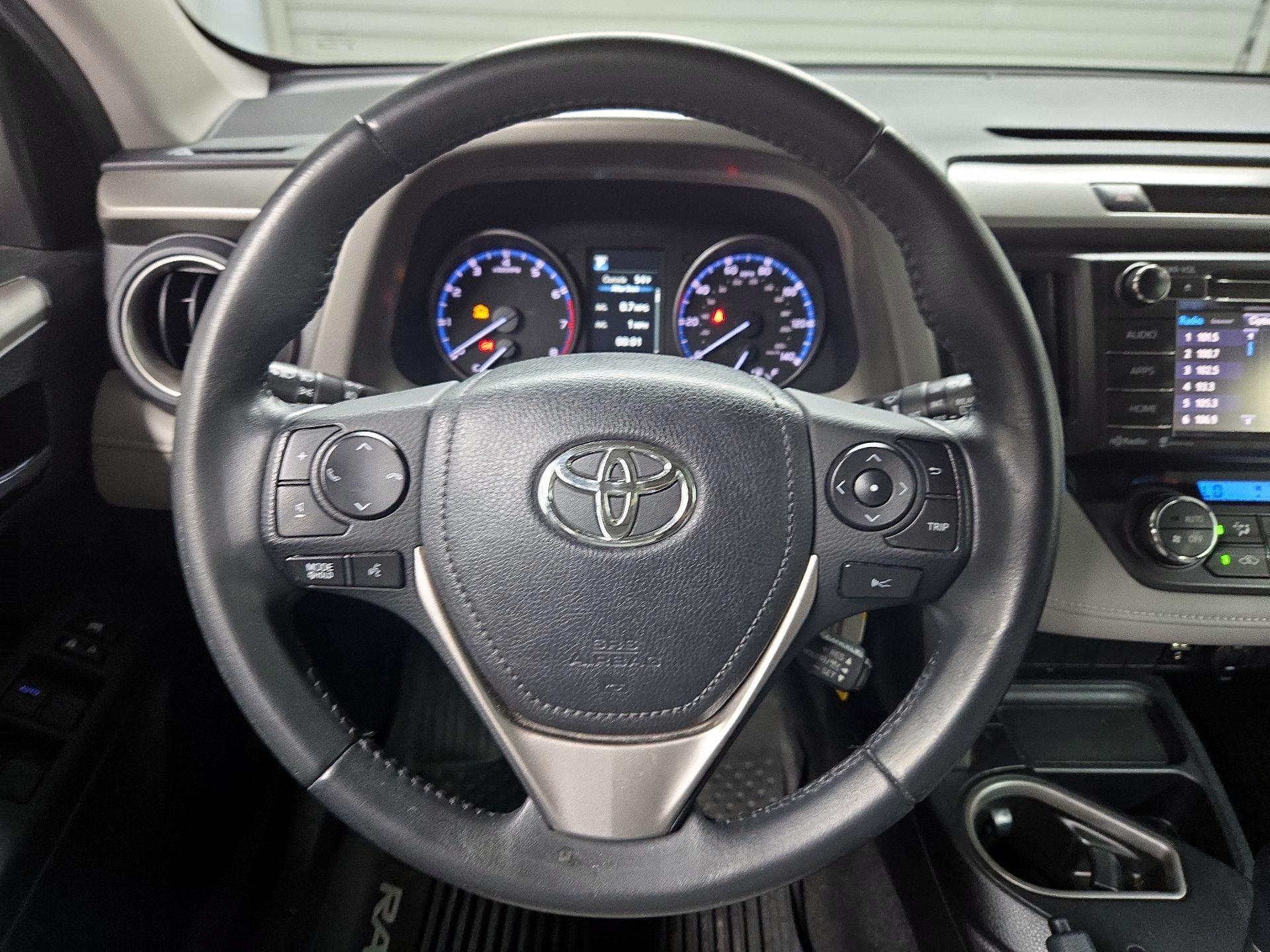 Thumbnail: 2017 Toyota RAV4 - 10