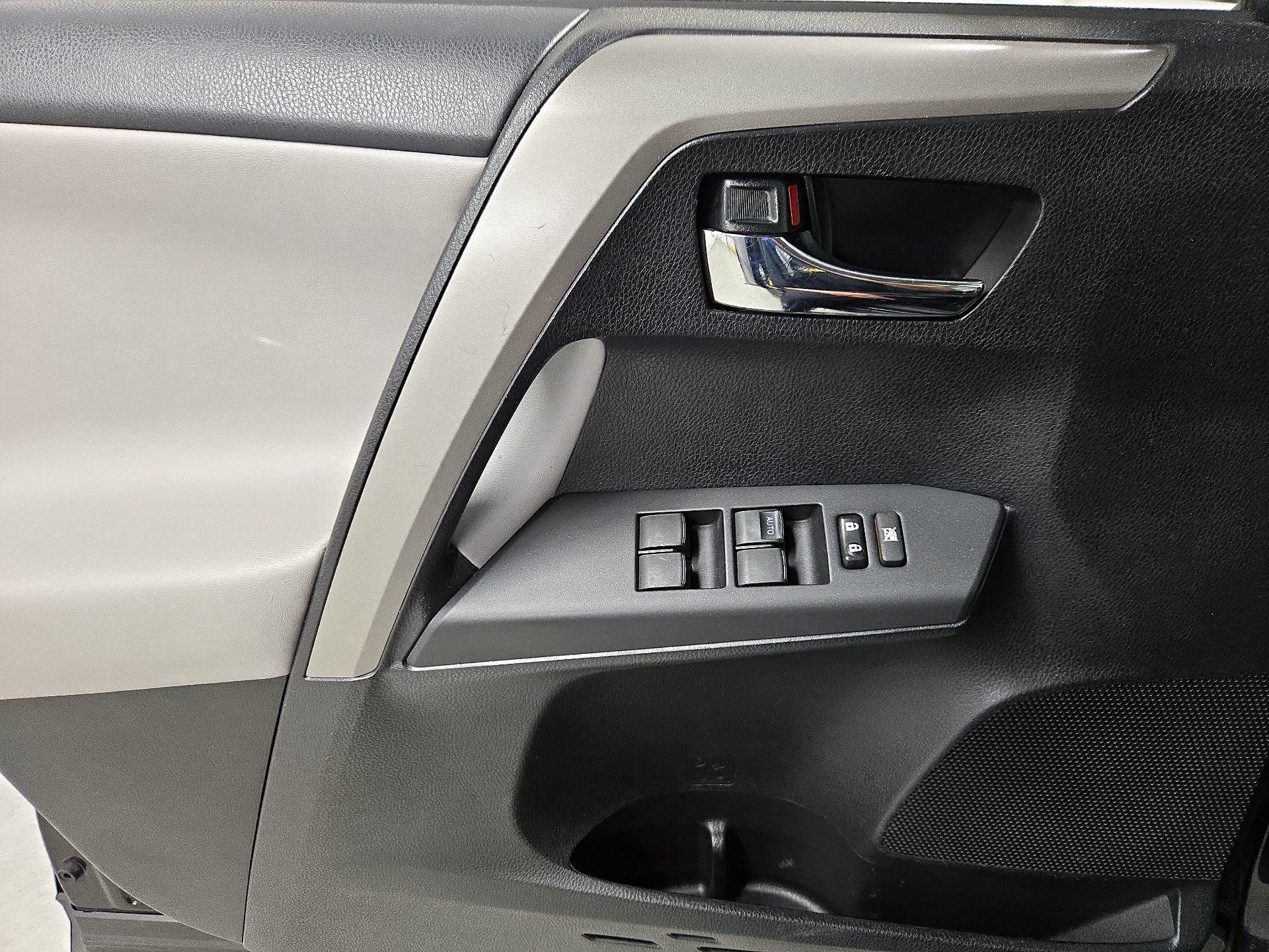 Thumbnail: 2017 Toyota RAV4 - 12