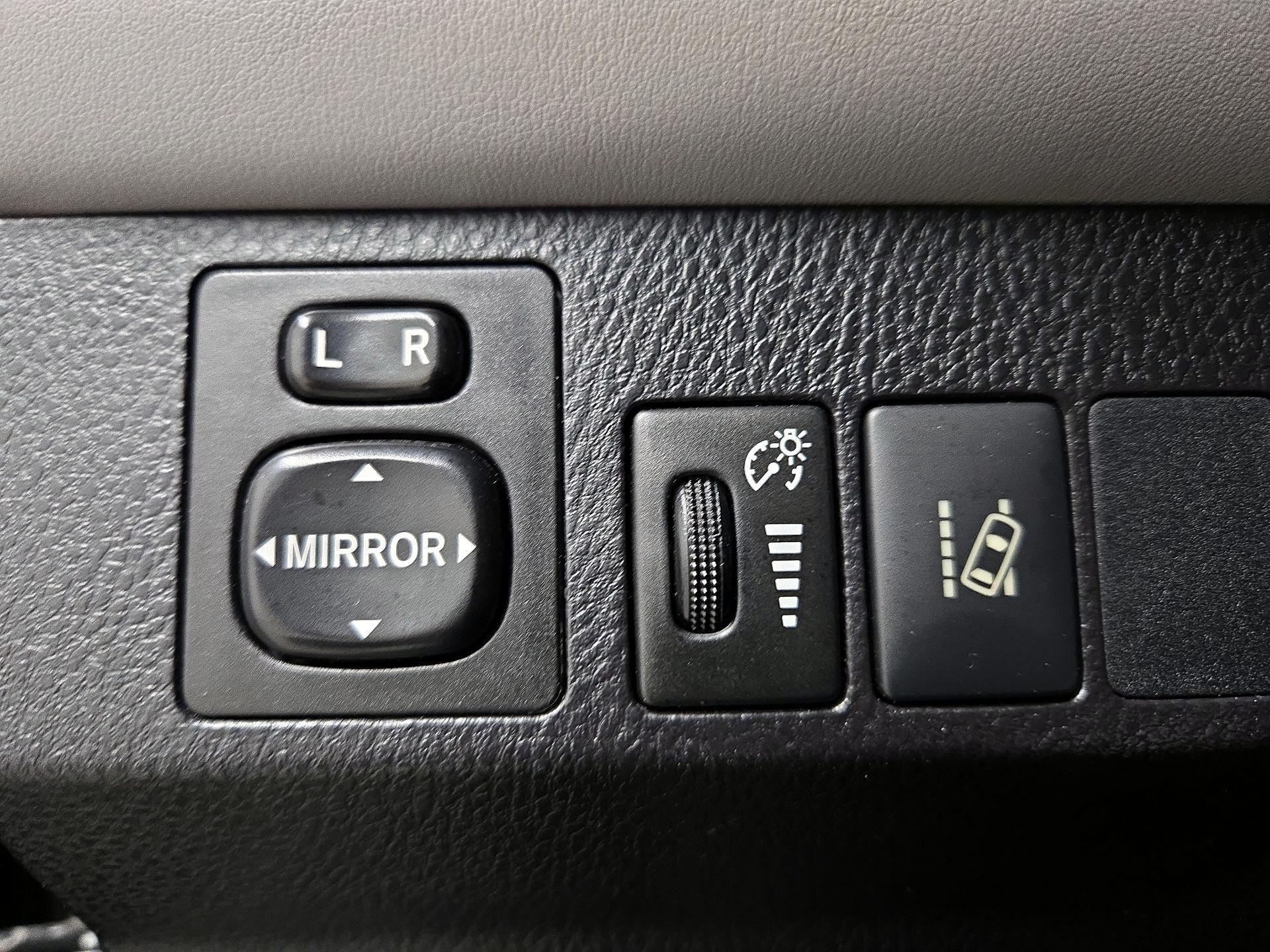 Thumbnail: 2017 Toyota RAV4 - 13