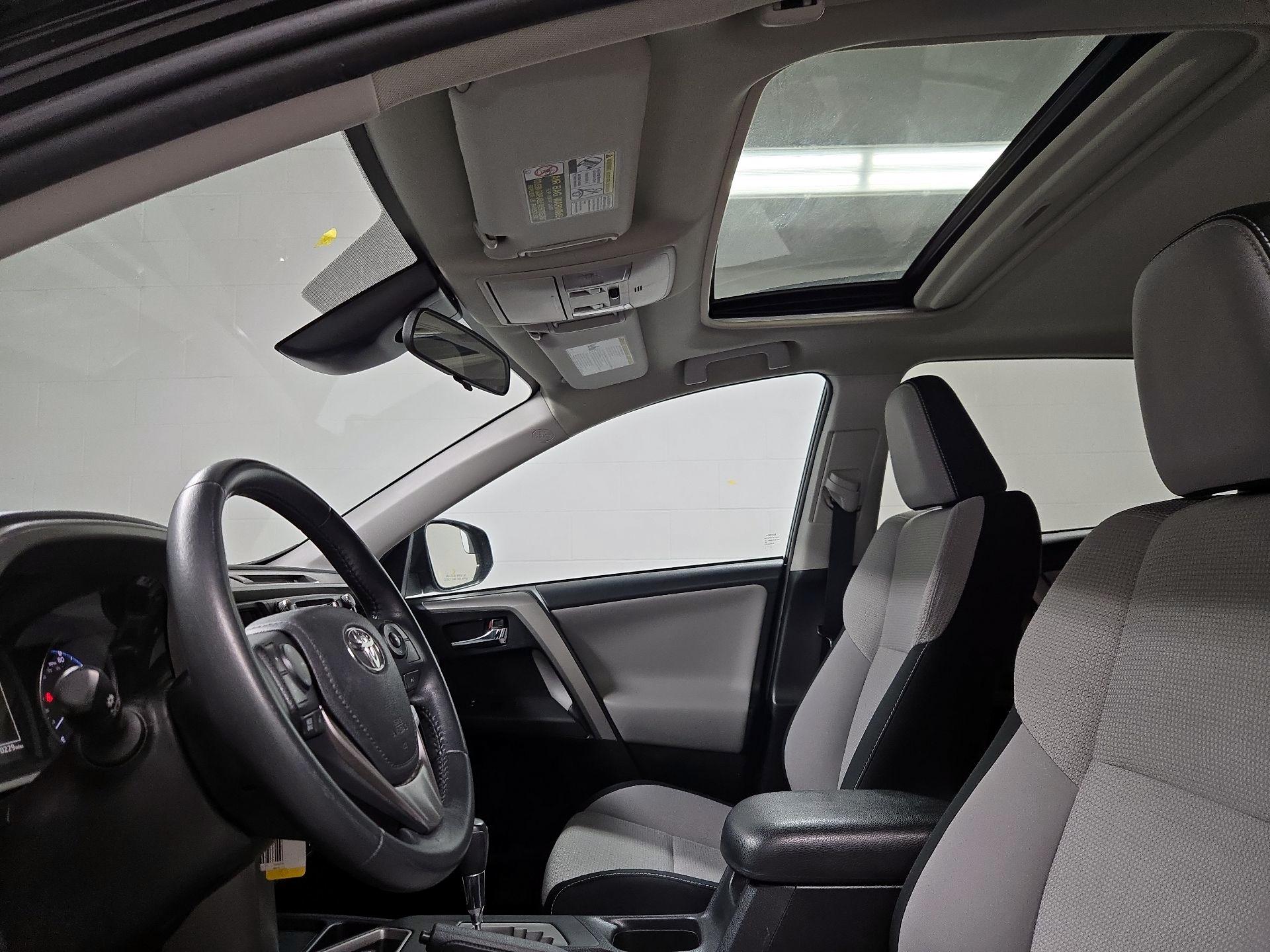 Thumbnail: 2017 Toyota RAV4 - 19