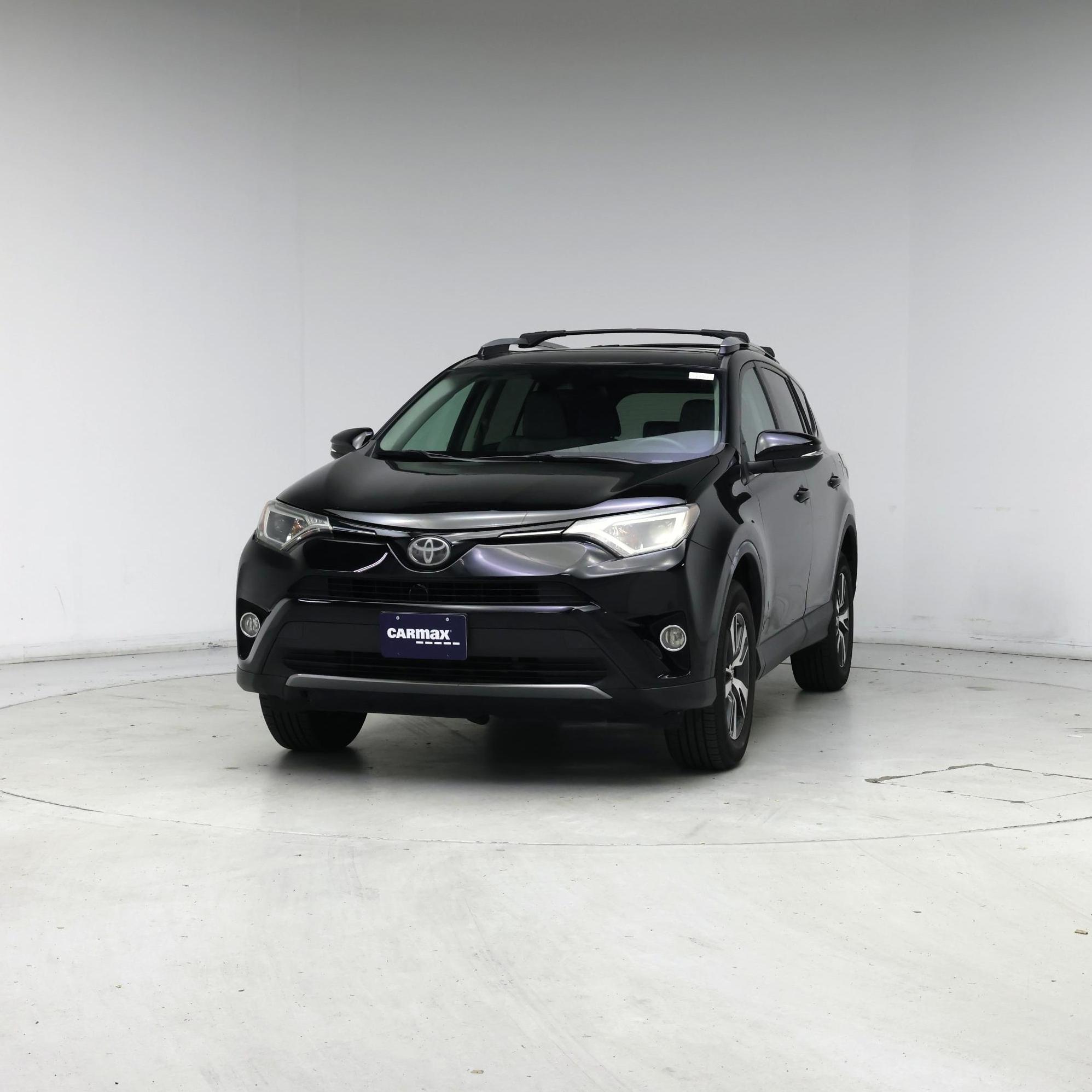 Thumbnail: 2017 Toyota RAV4 - 4