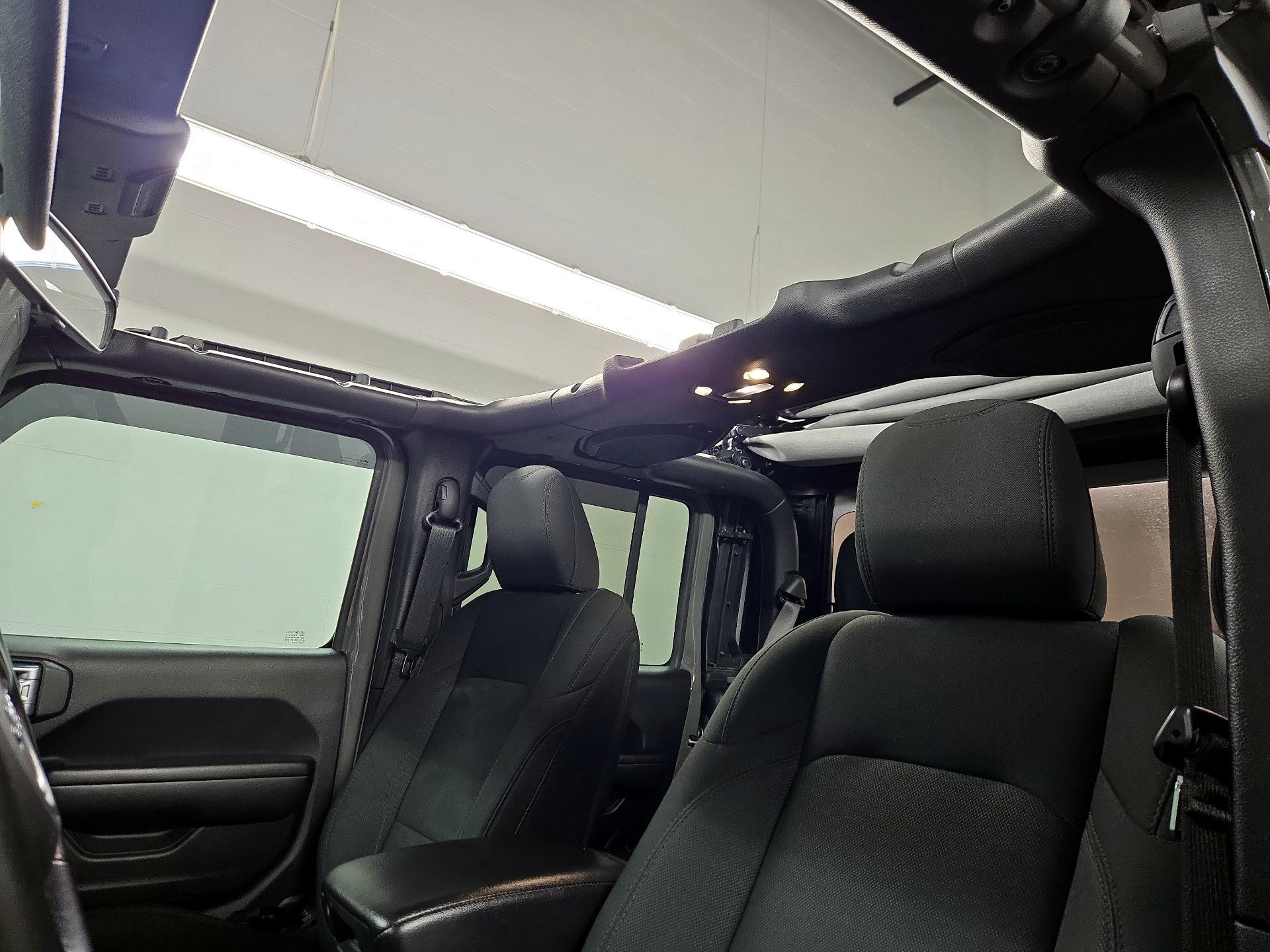 Thumbnail: 2021 Jeep Gladiator - 19