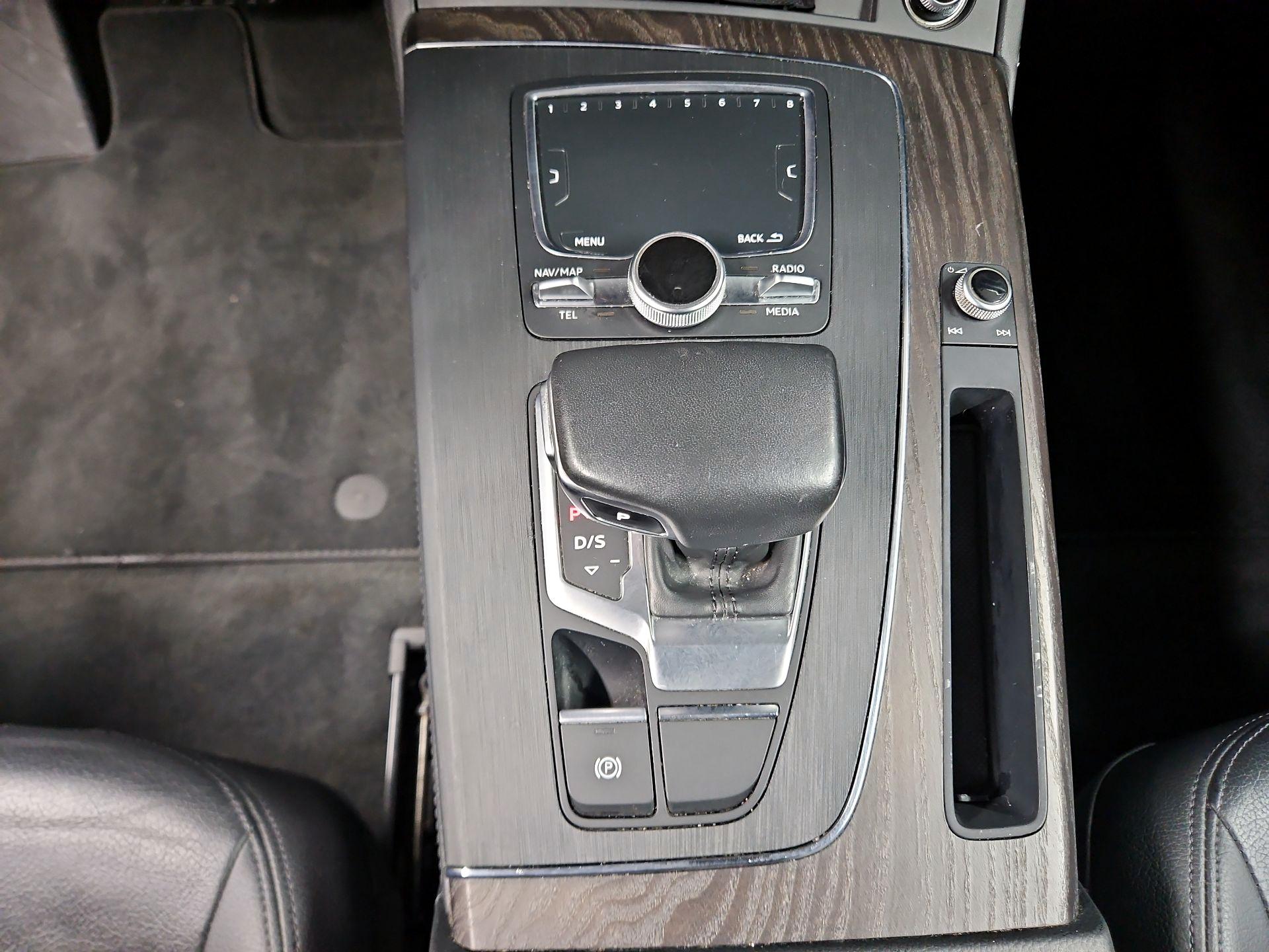 Thumbnail: 2019 Audi Q5 - 18