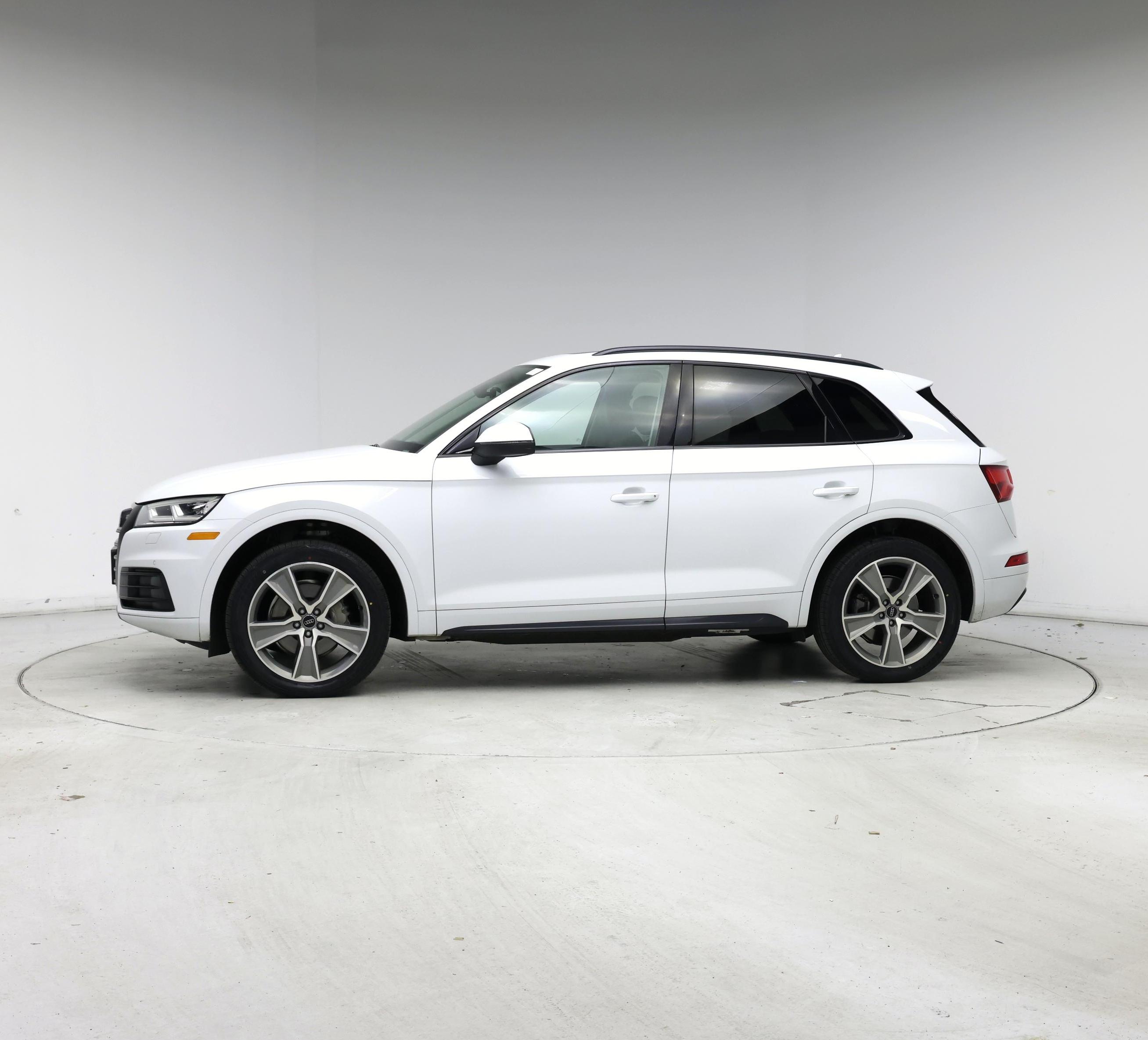 Thumbnail: 2019 Audi Q5 - 3