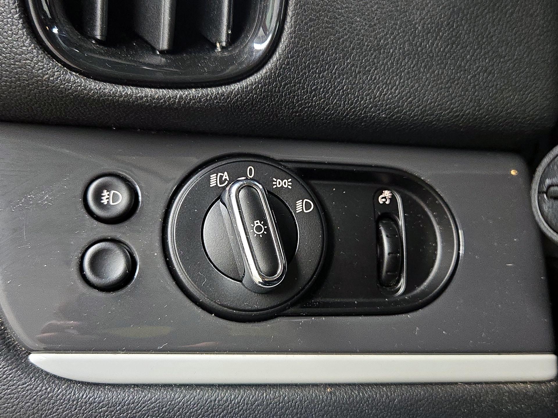 Thumbnail: 2020 MINI Cooper Countryman - 13