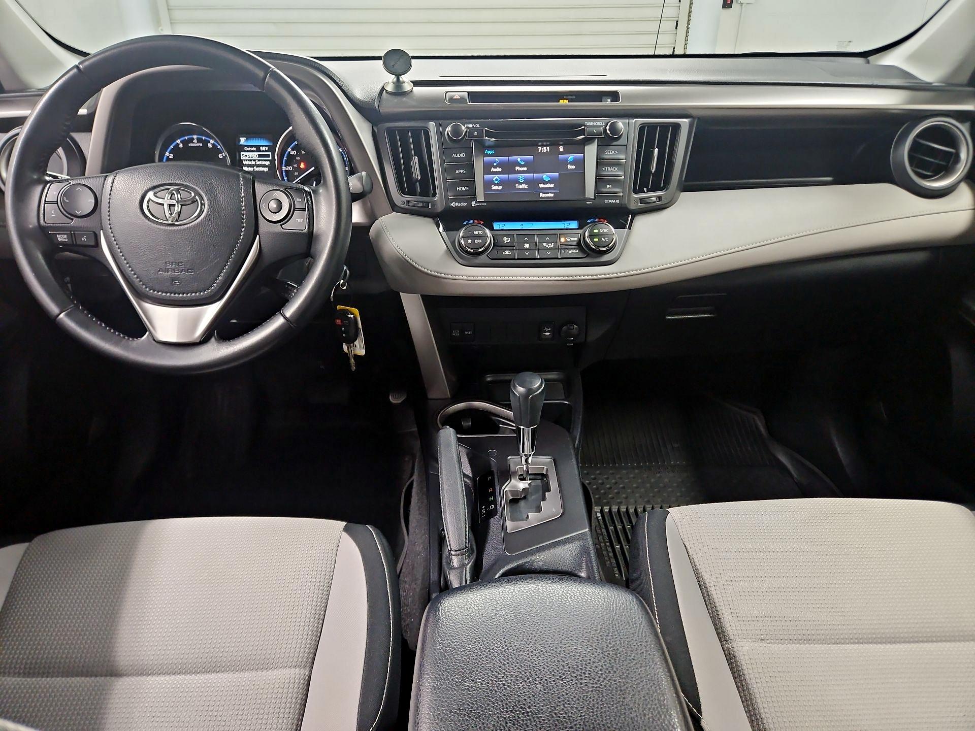 Thumbnail: 2016 Toyota RAV4 - 9