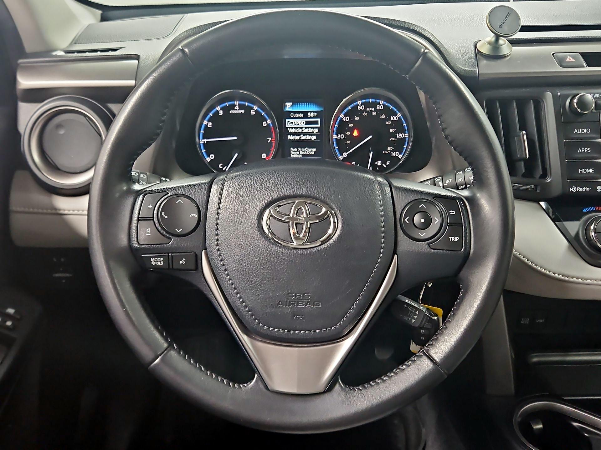 Thumbnail: 2016 Toyota RAV4 - 10