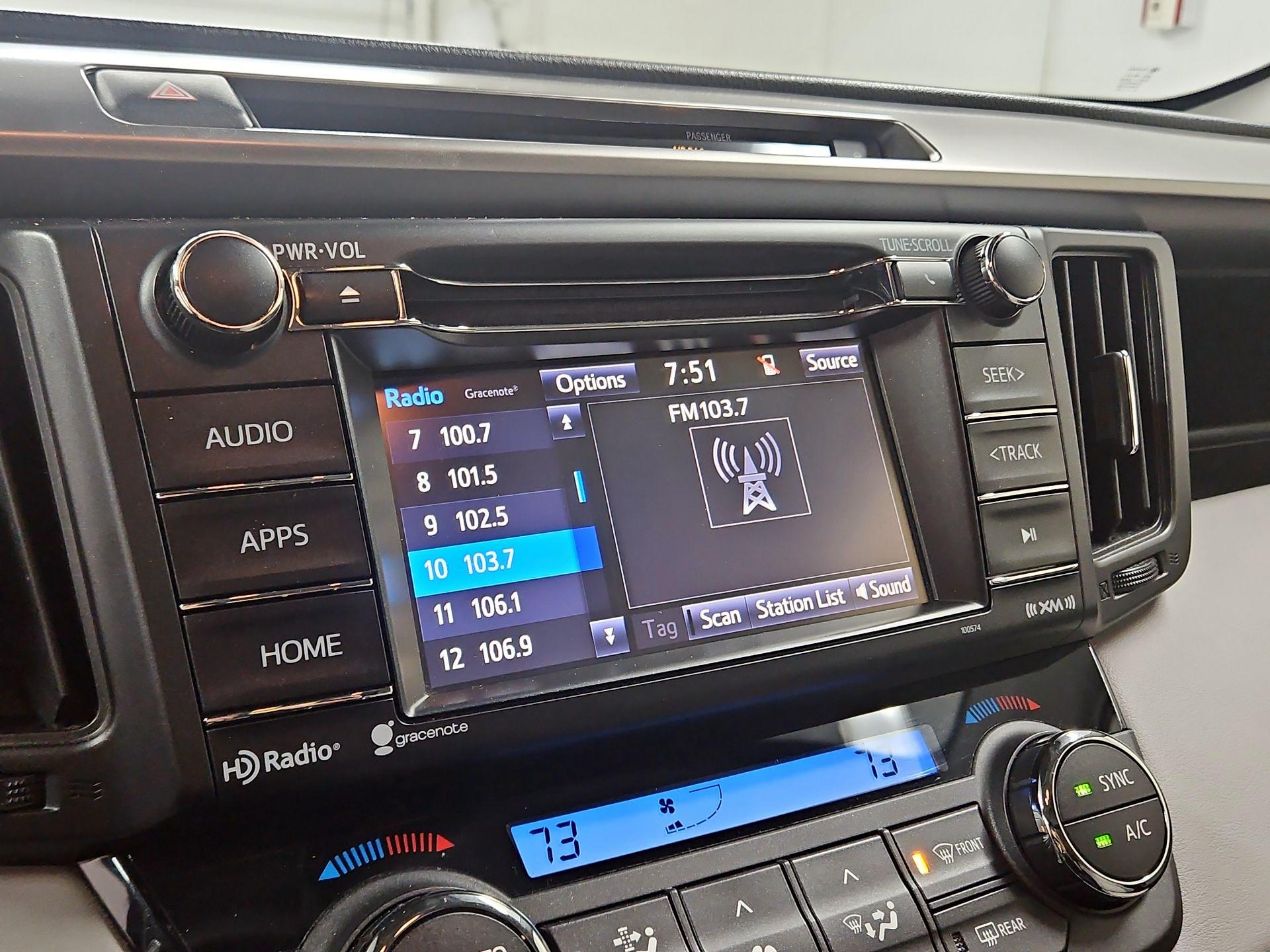 Thumbnail: 2016 Toyota RAV4 - 15