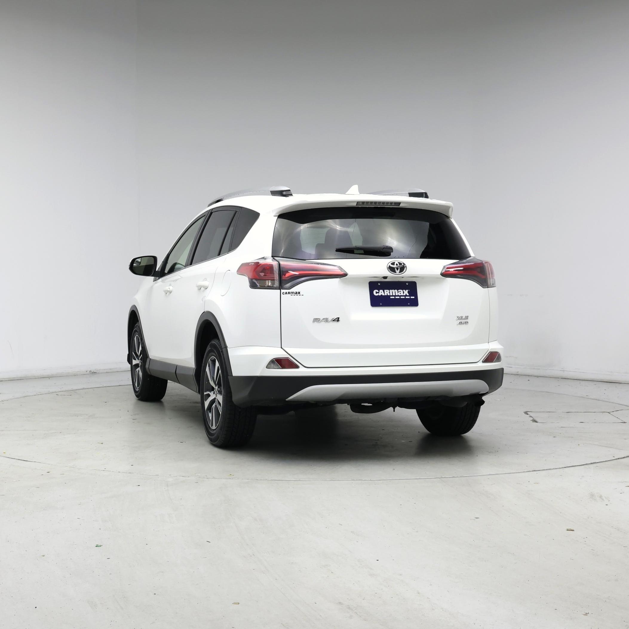 Thumbnail: 2016 Toyota RAV4 - 6