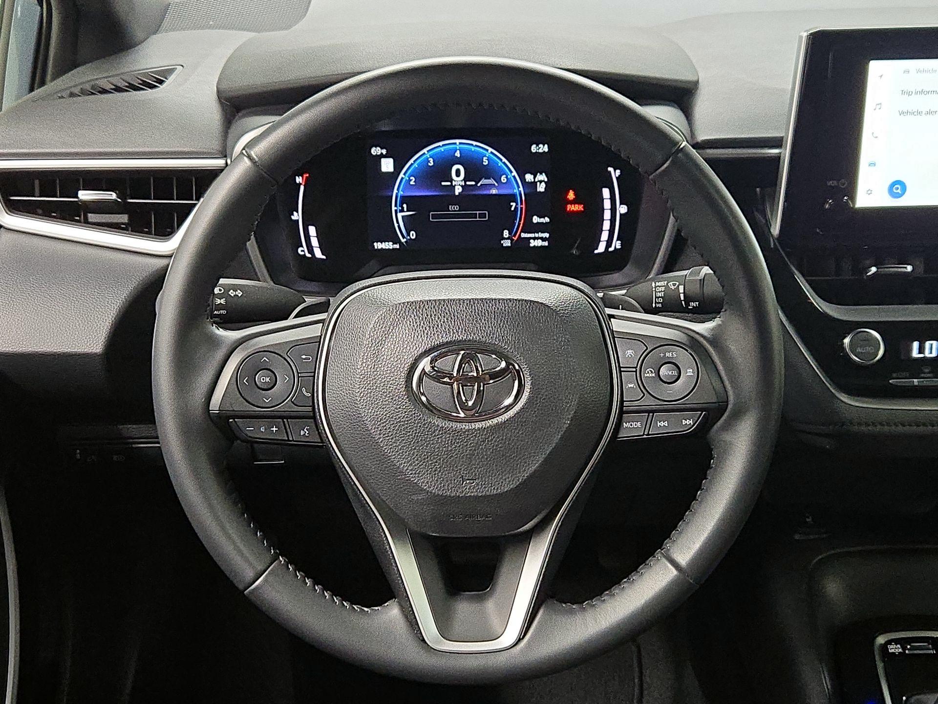 Thumbnail: 2023 Toyota Corolla - 10