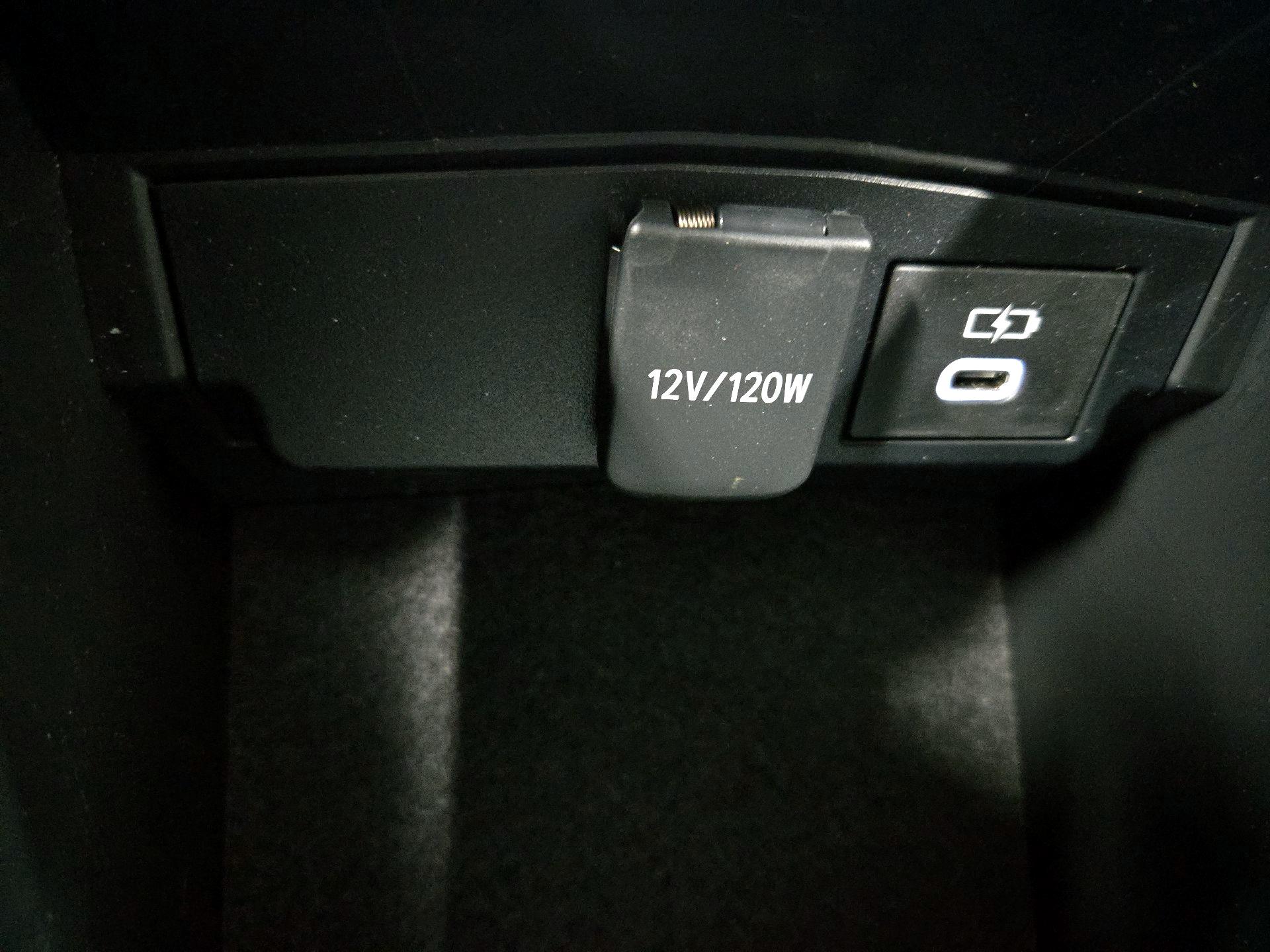 Thumbnail: 2023 Toyota Corolla - 18