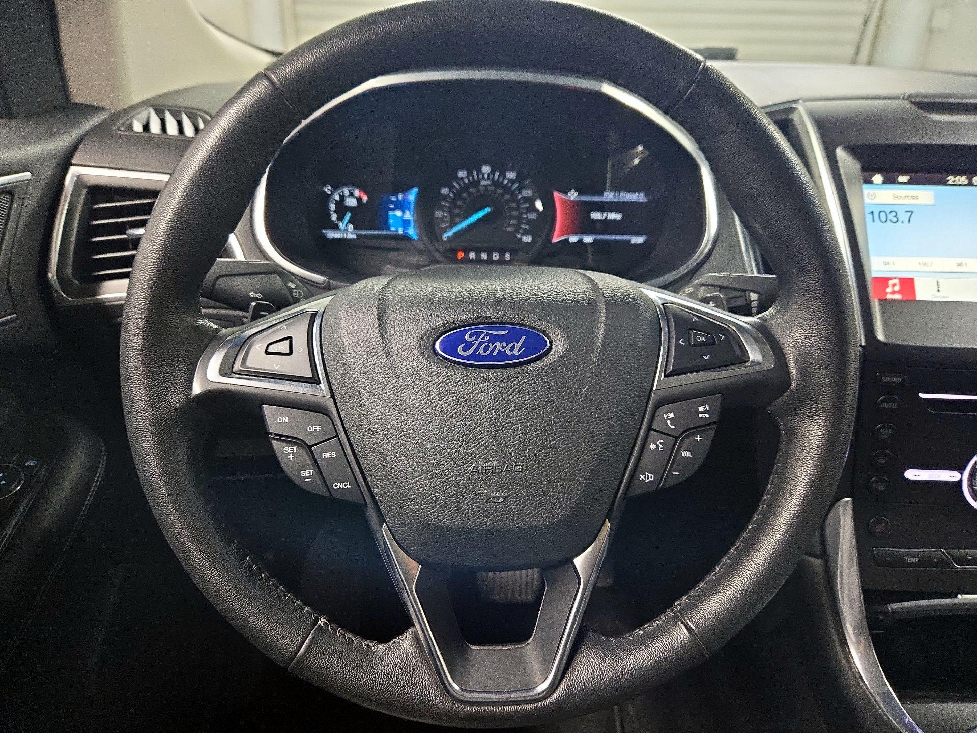 Thumbnail: 2017 Ford Edge - 10