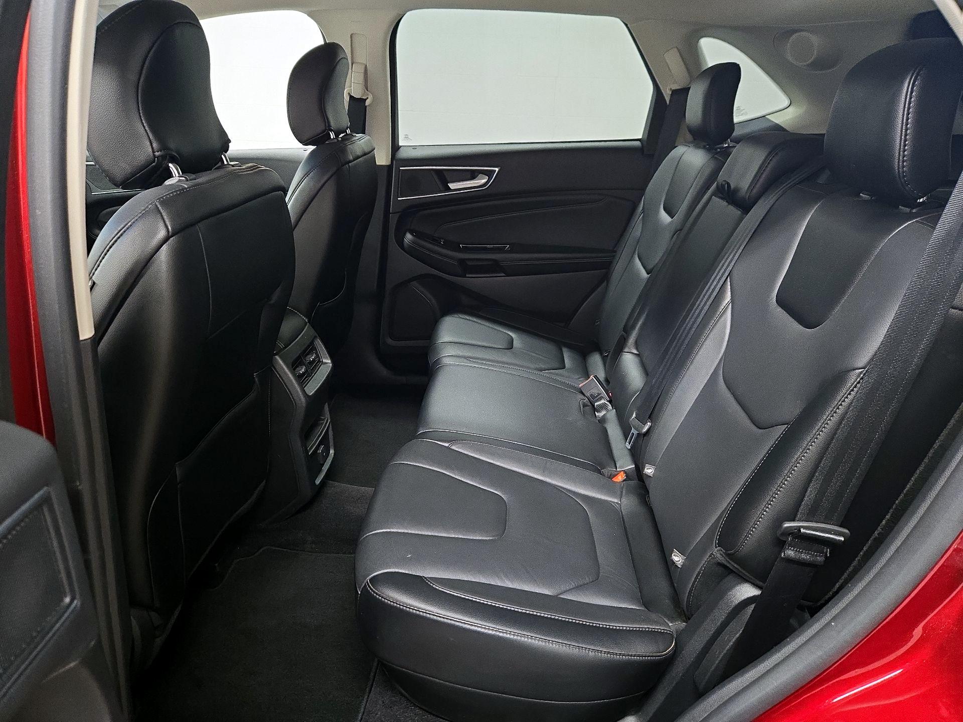 Thumbnail: 2017 Ford Edge - 19