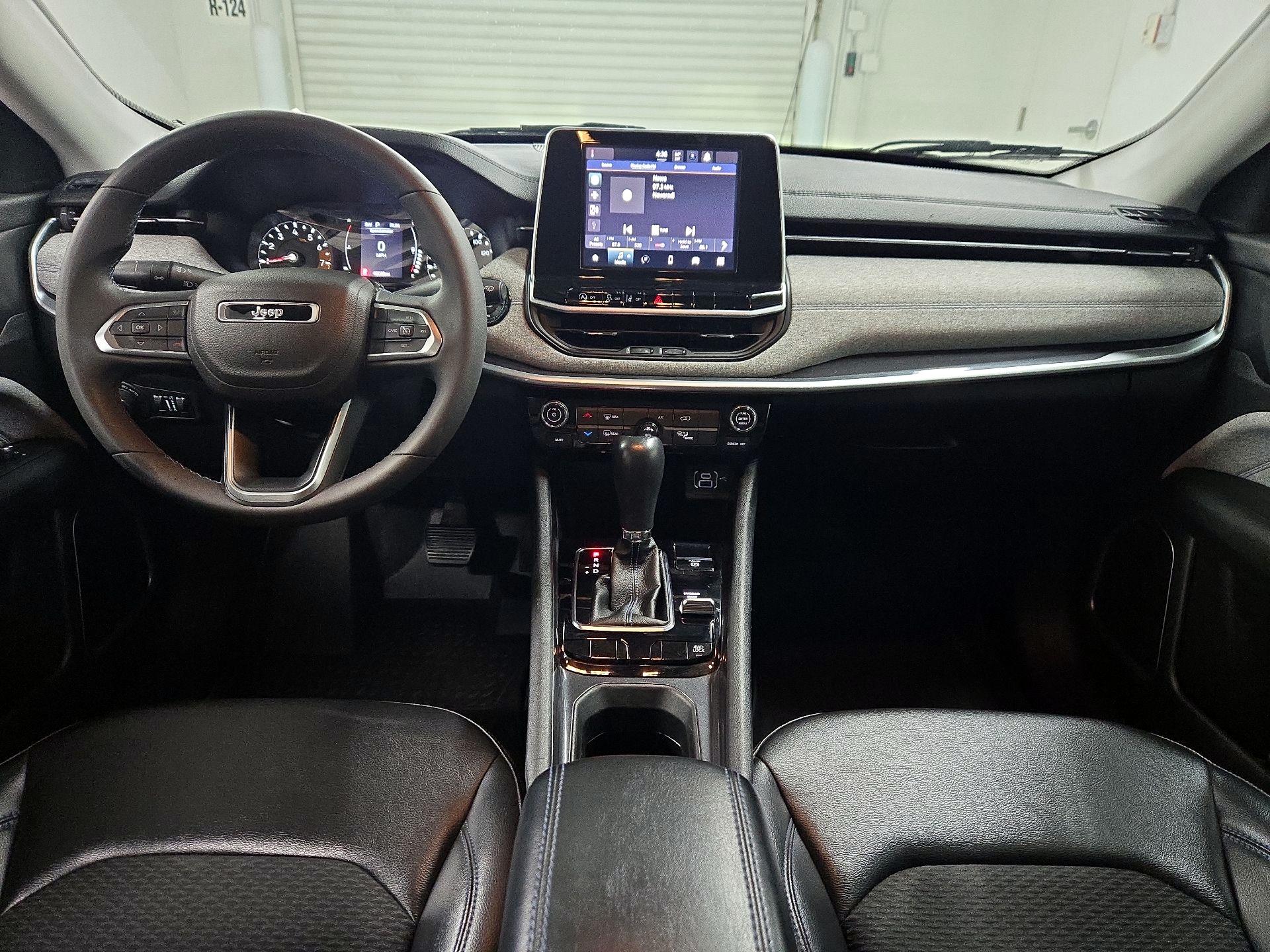 Thumbnail: 2022 Jeep Compass - 9