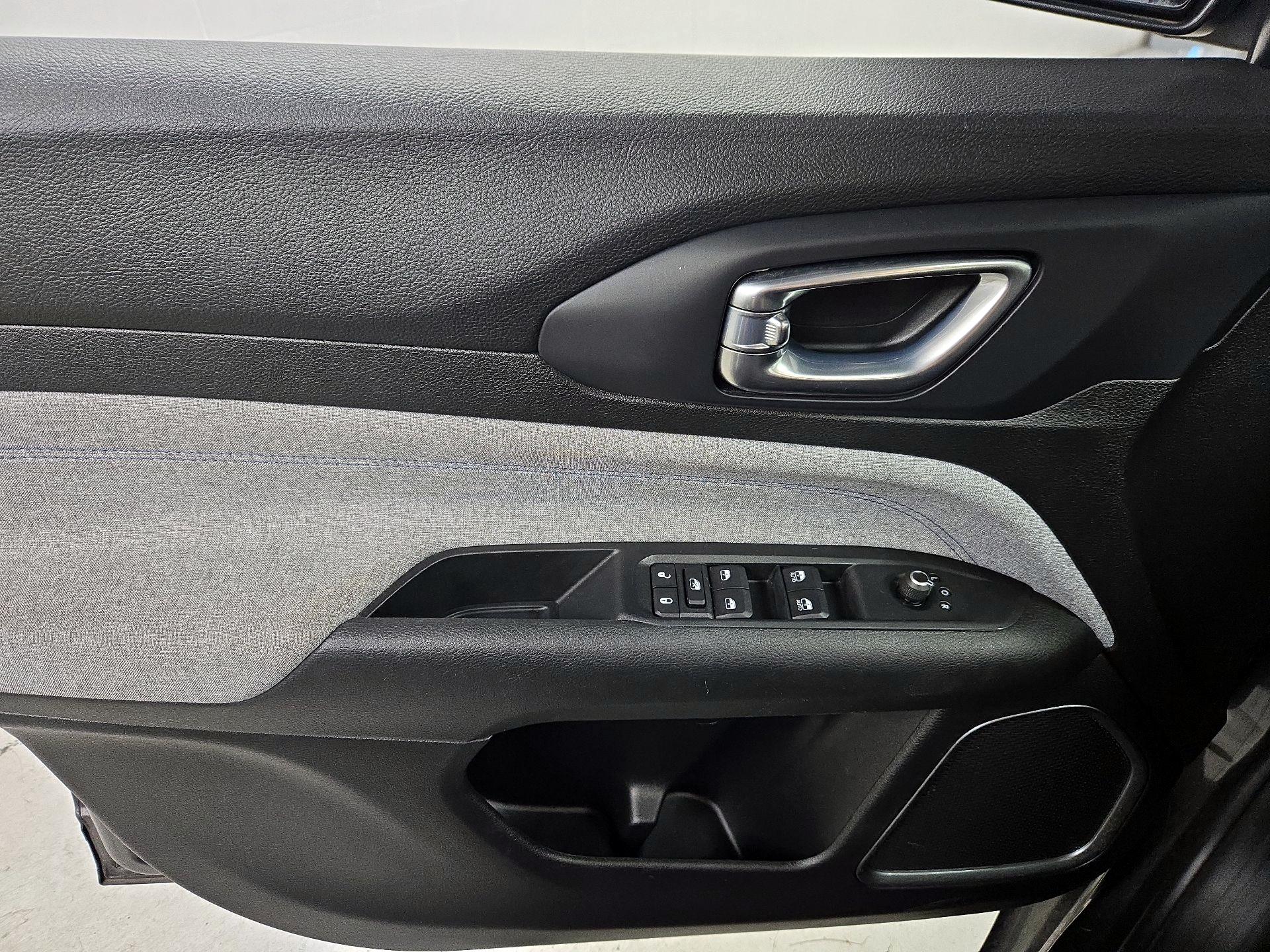 Thumbnail: 2022 Jeep Compass - 12