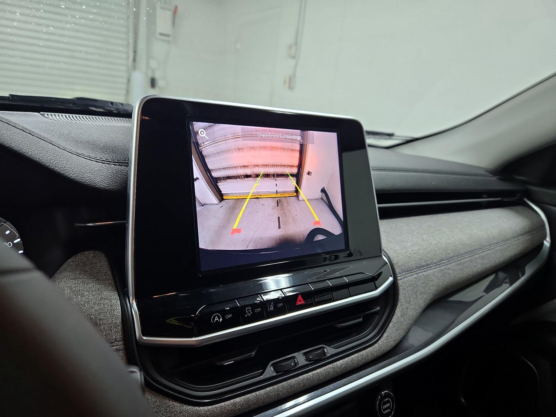 Thumbnail: 2022 Jeep Compass - 14