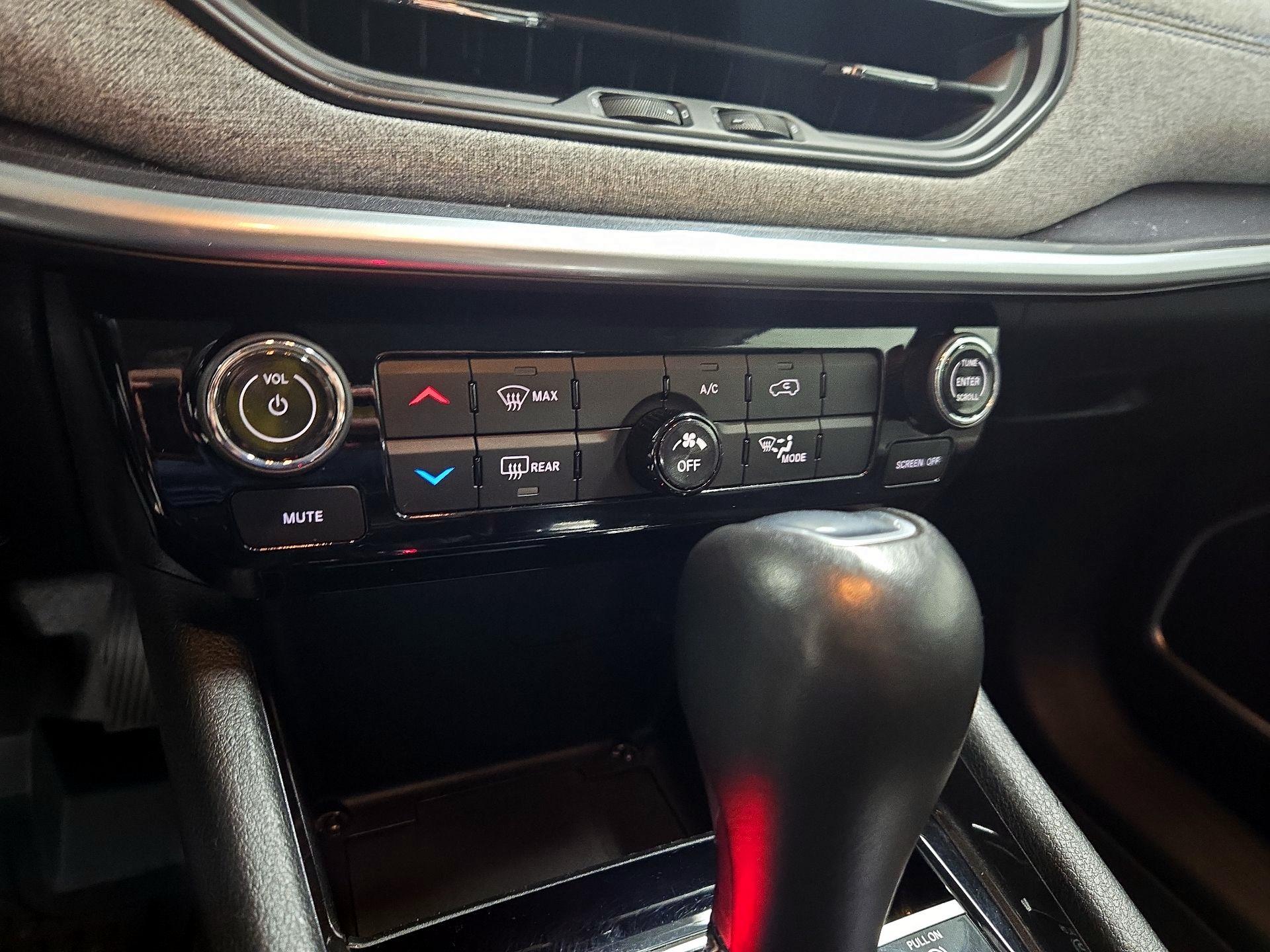 Thumbnail: 2022 Jeep Compass - 16