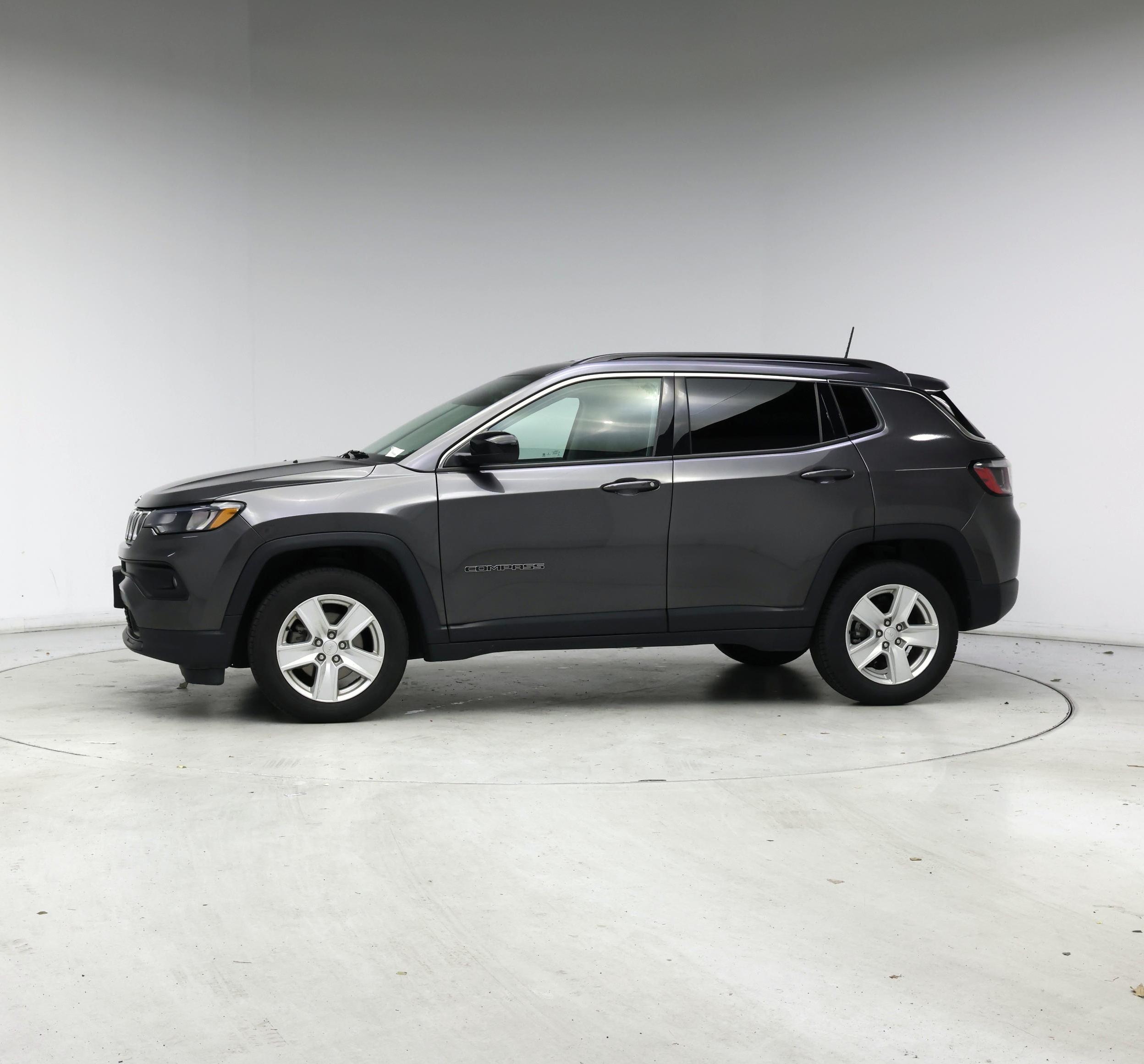 Thumbnail: 2022 Jeep Compass - 3