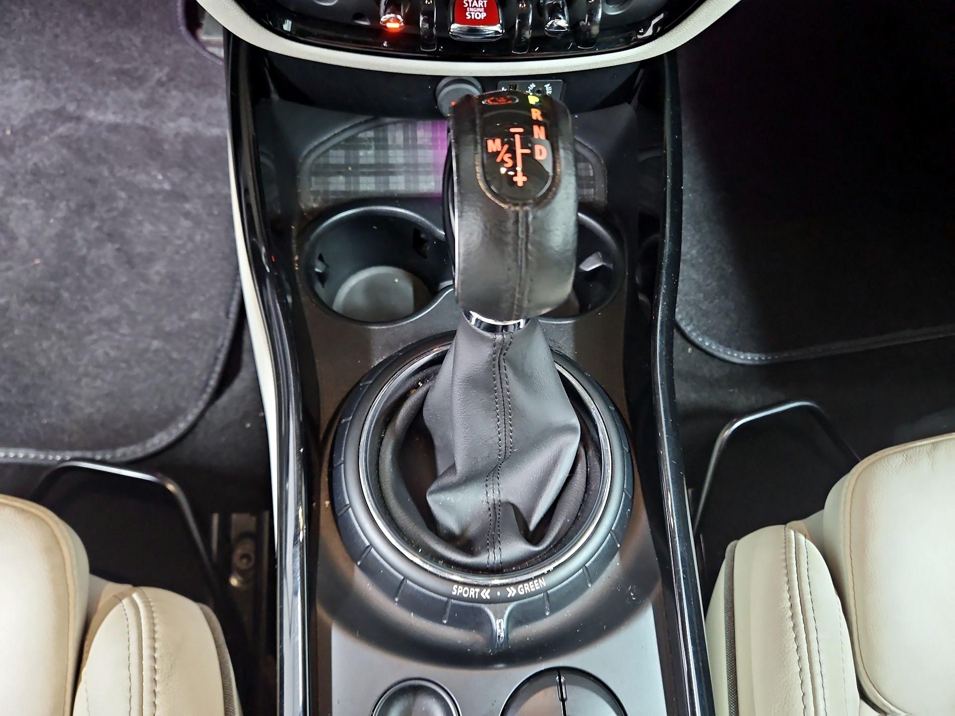 Thumbnail: 2016 MINI Cooper Clubman - 16