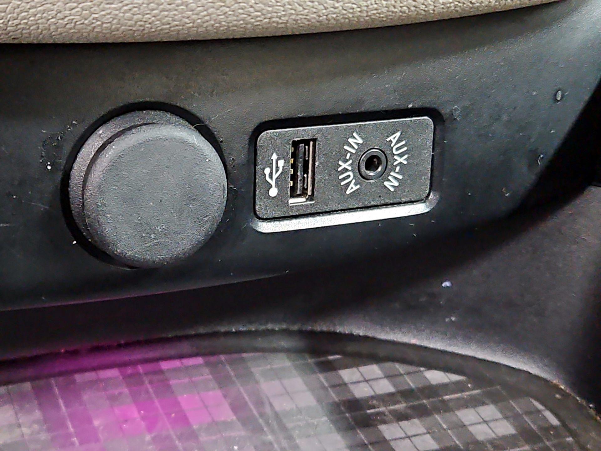 Thumbnail: 2016 MINI Cooper Clubman - 17