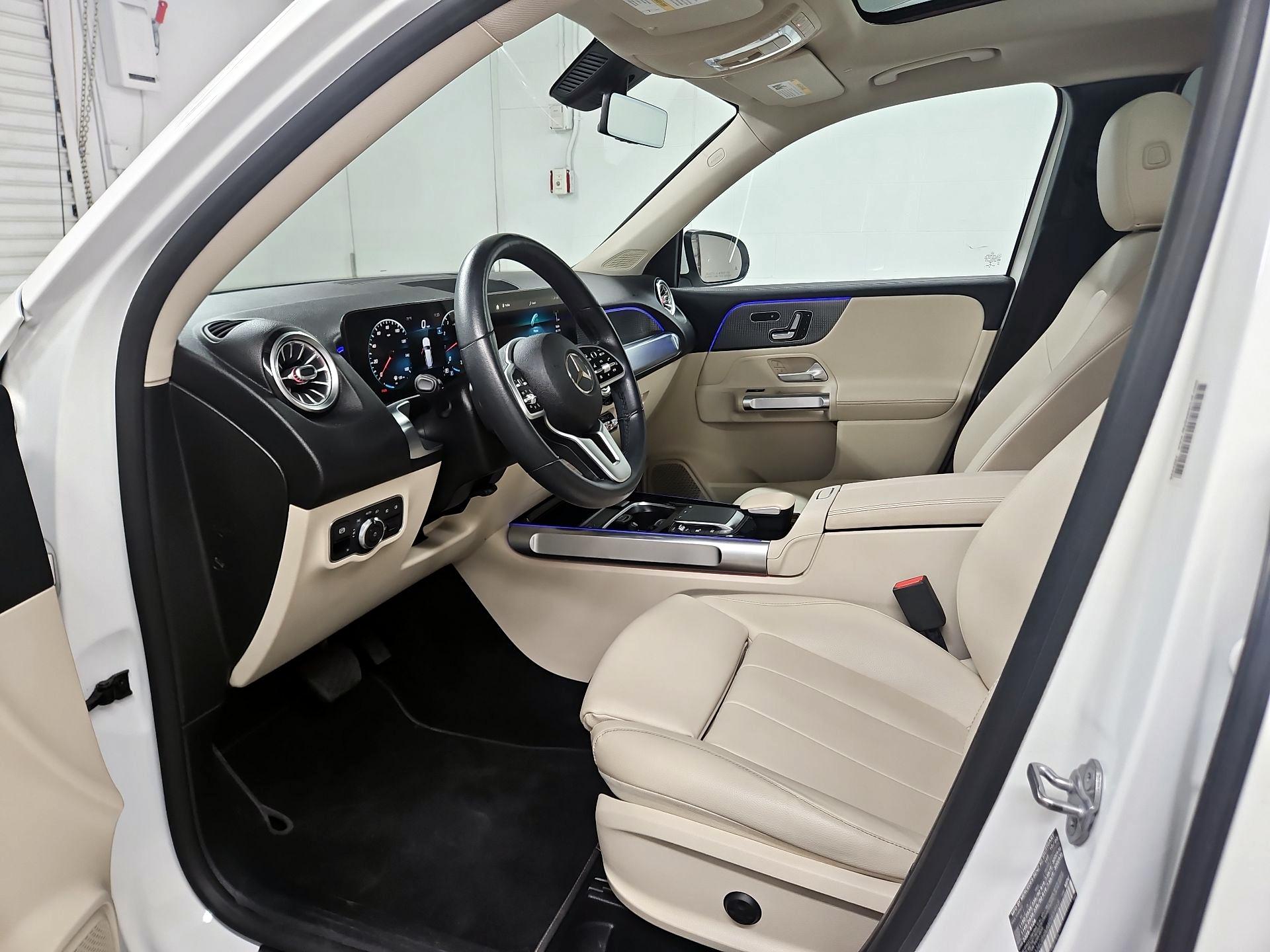 Thumbnail: 2021 Mercedes-Benz GLB - 11