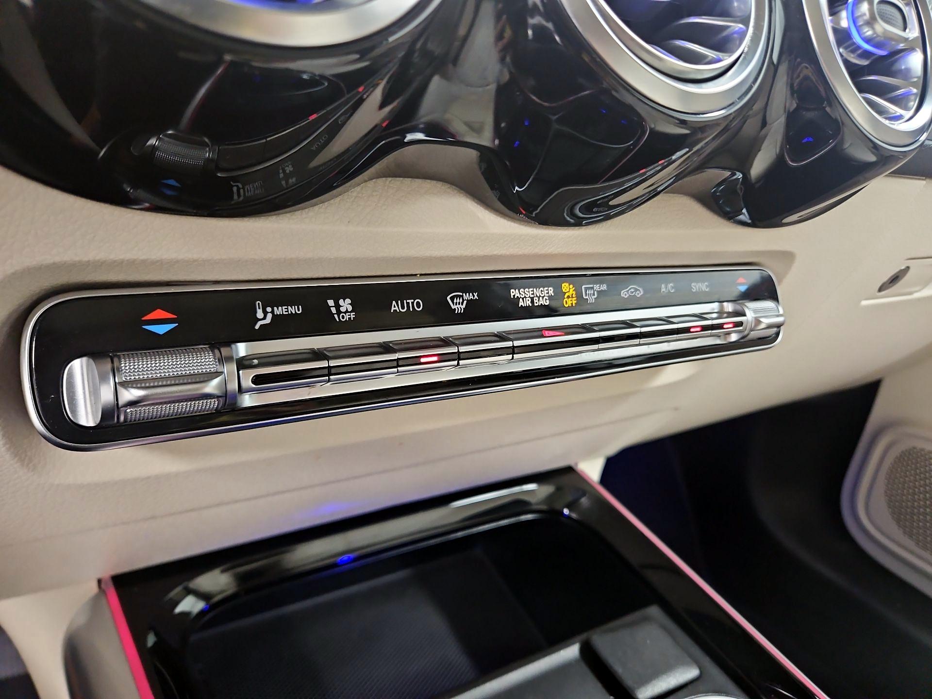 Thumbnail: 2021 Mercedes-Benz GLB - 16