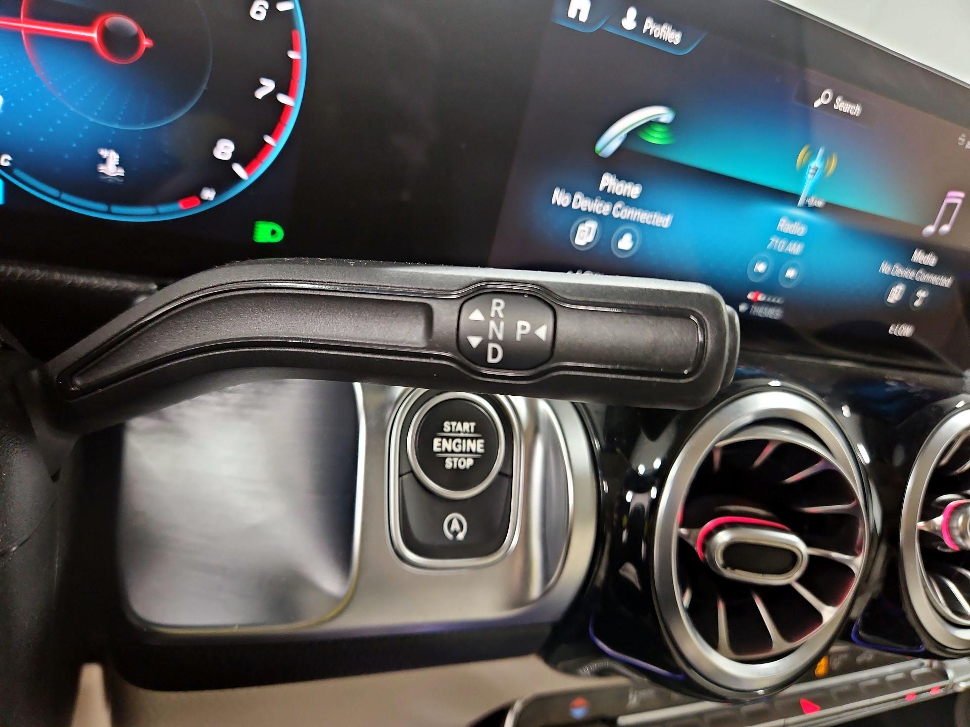 Thumbnail: 2021 Mercedes-Benz GLB - 17