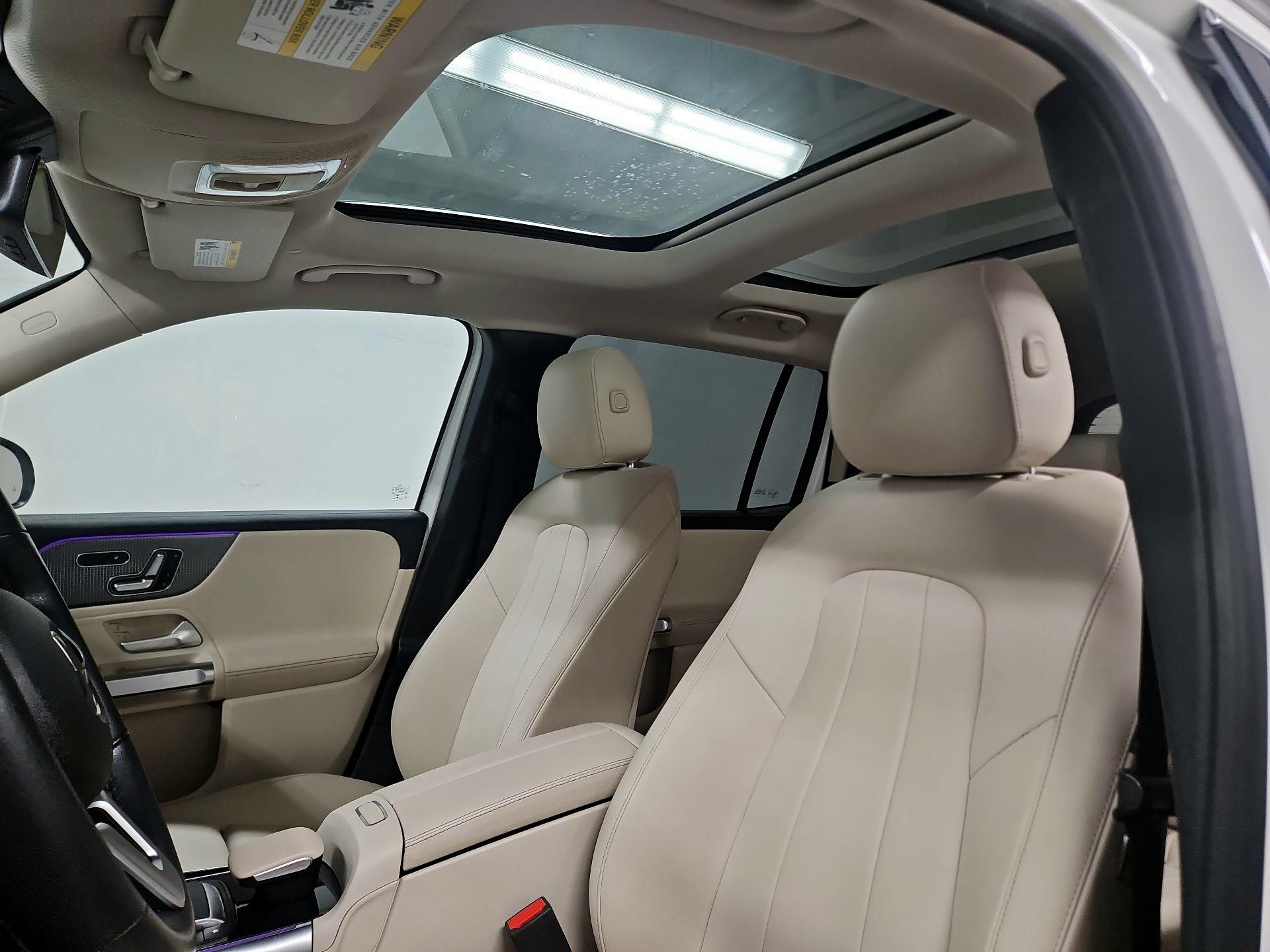 Thumbnail: 2021 Mercedes-Benz GLB - 19