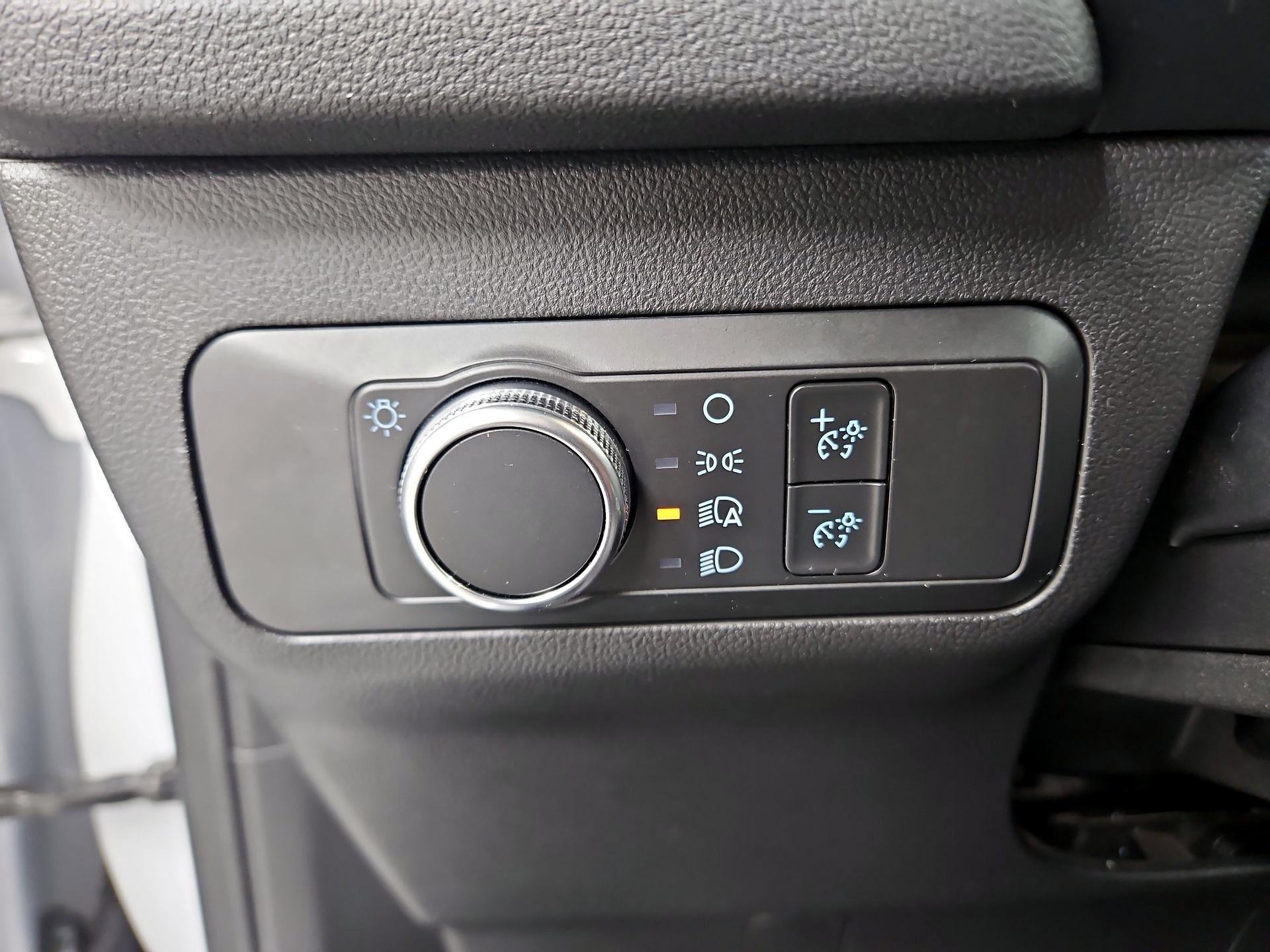 Thumbnail: 2022 Ford Escape - 13